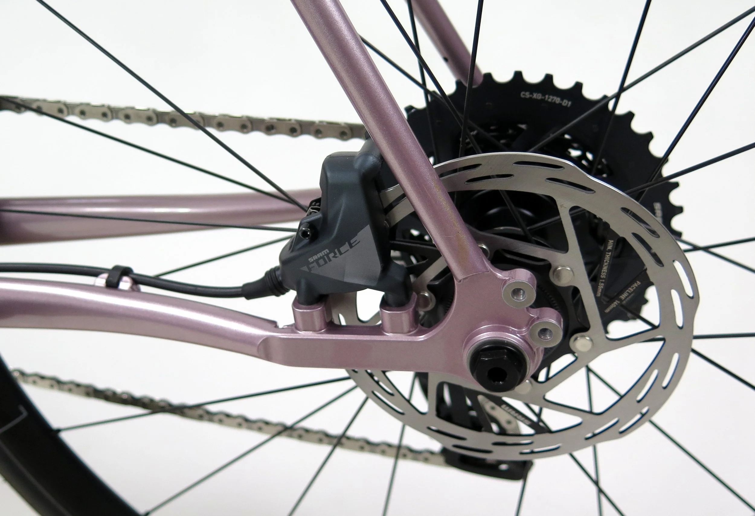  SRAM Force flat mount brake nestles into the Paragon rear dropouts.   