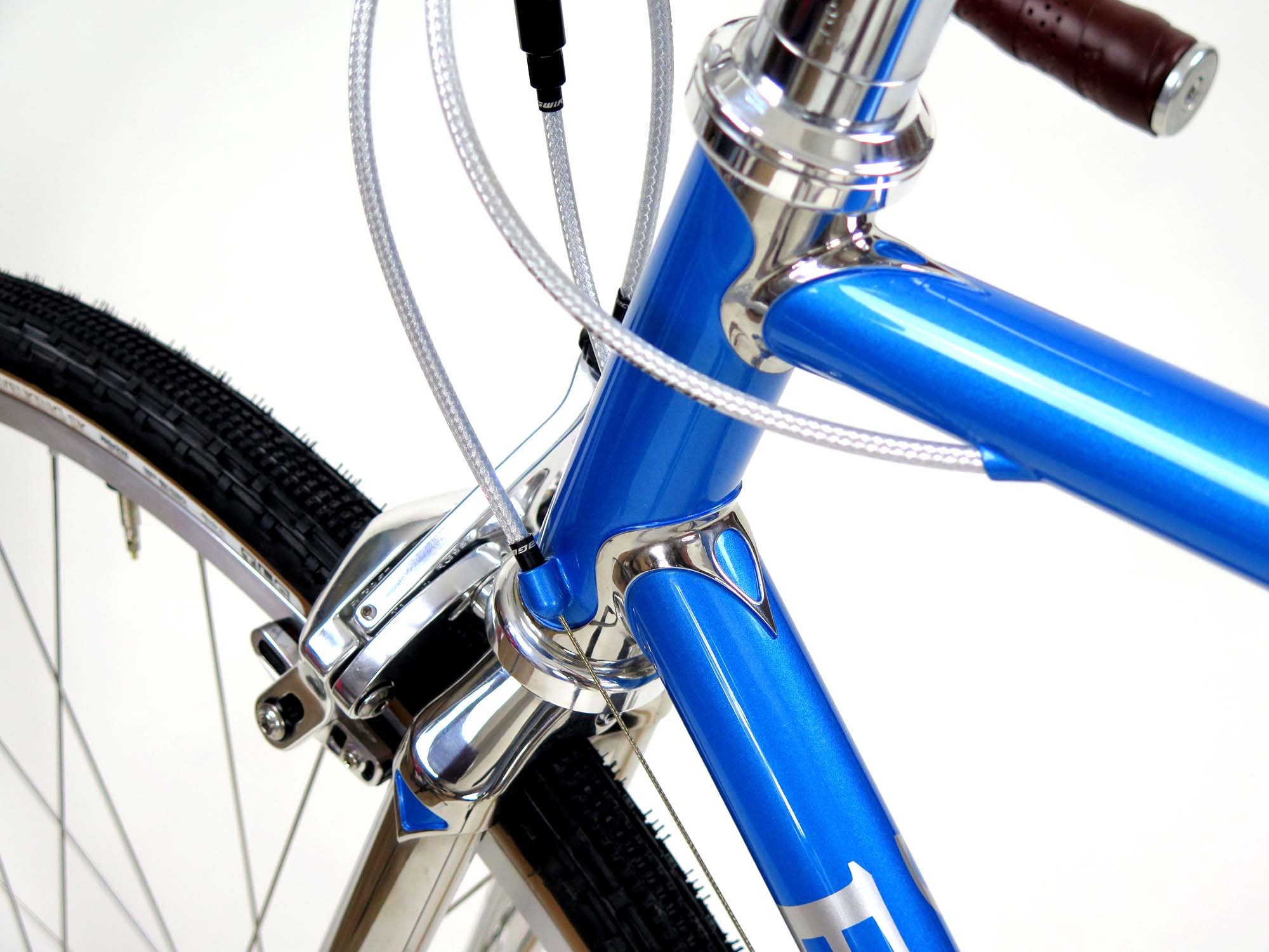  Another look at those Modern Classic head lugs.   
