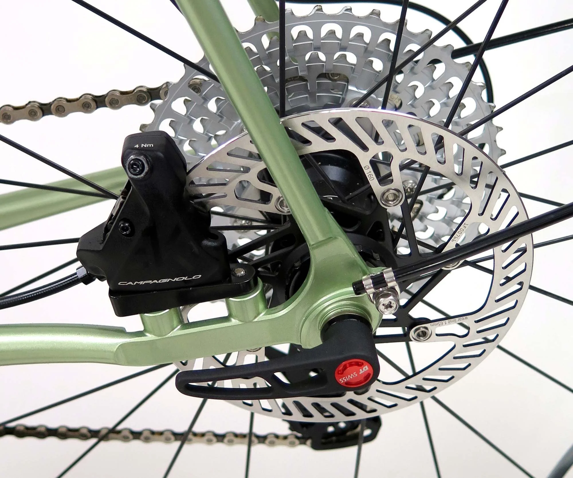  Paragon flat mount dropouts with a single eyelet for Steve’s Honjo fenders.   