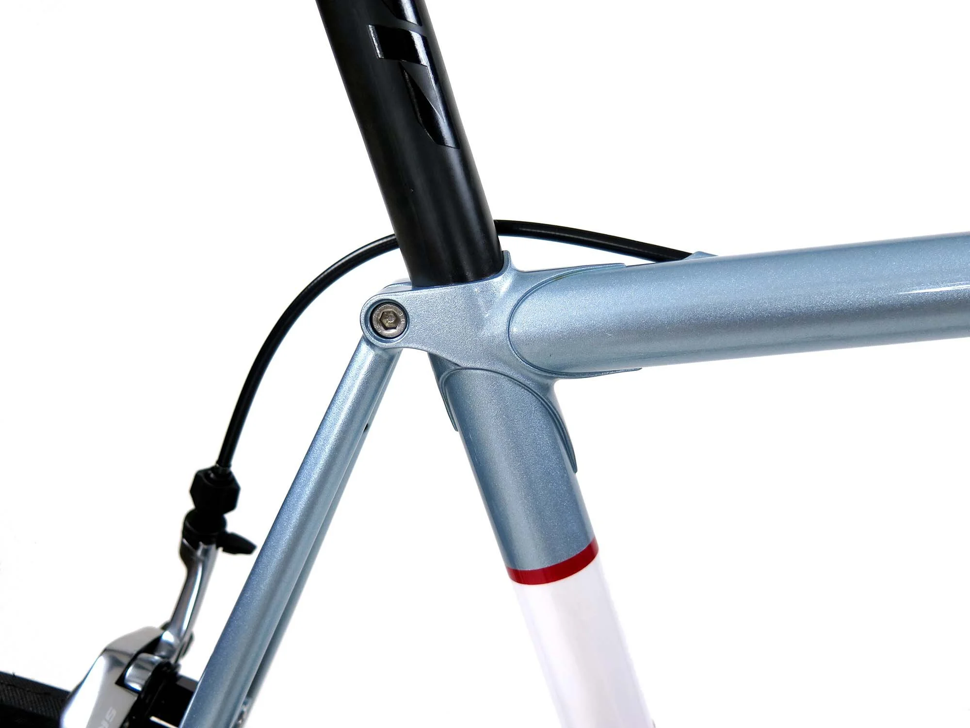  My fastback seat cluster and the top tube internal cable routing looking very clean.   