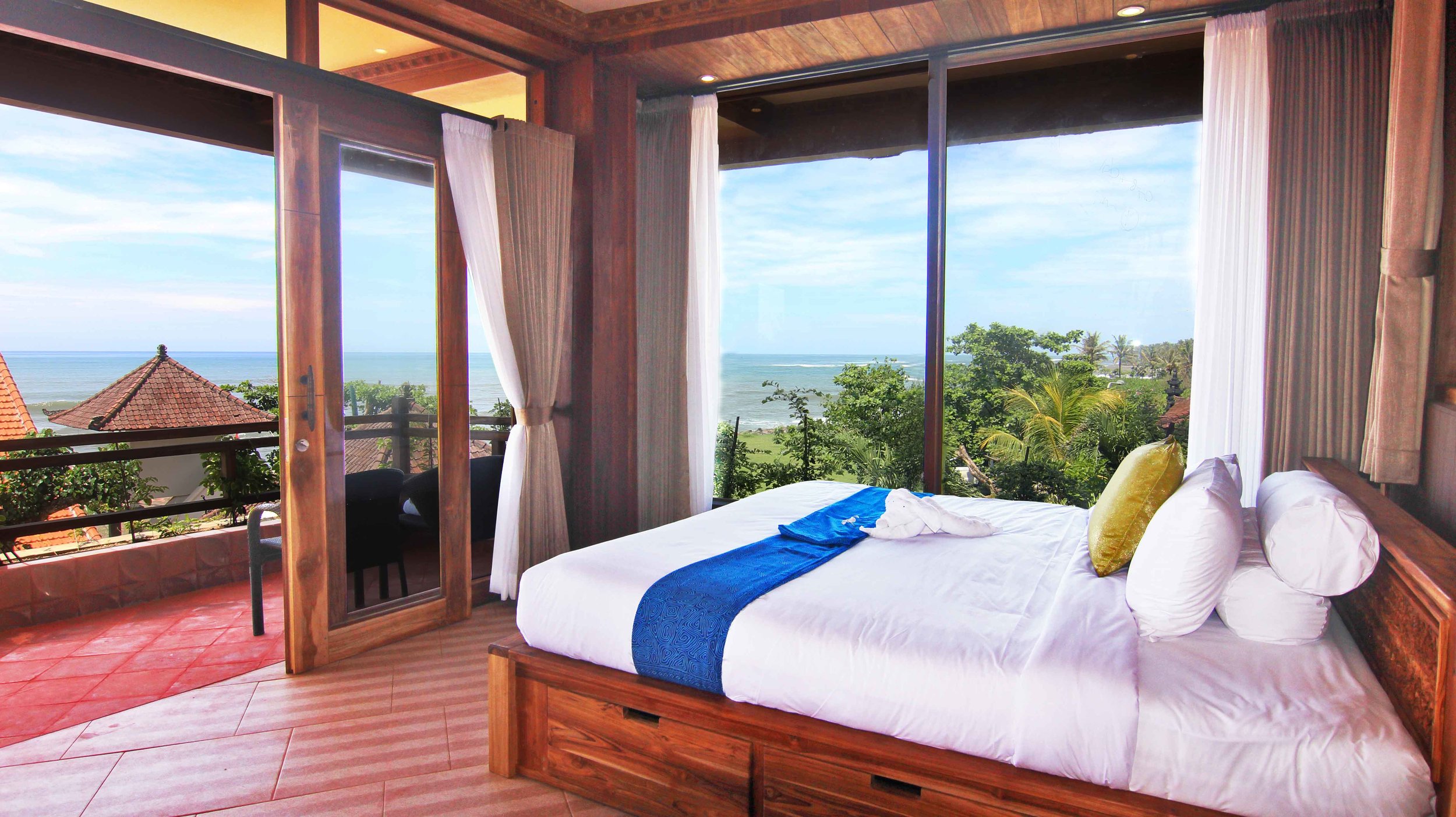 room-cheap-sale-room-discount-hot-deal-cheap-room---ocean-view-rooftop---nice-view.jpg