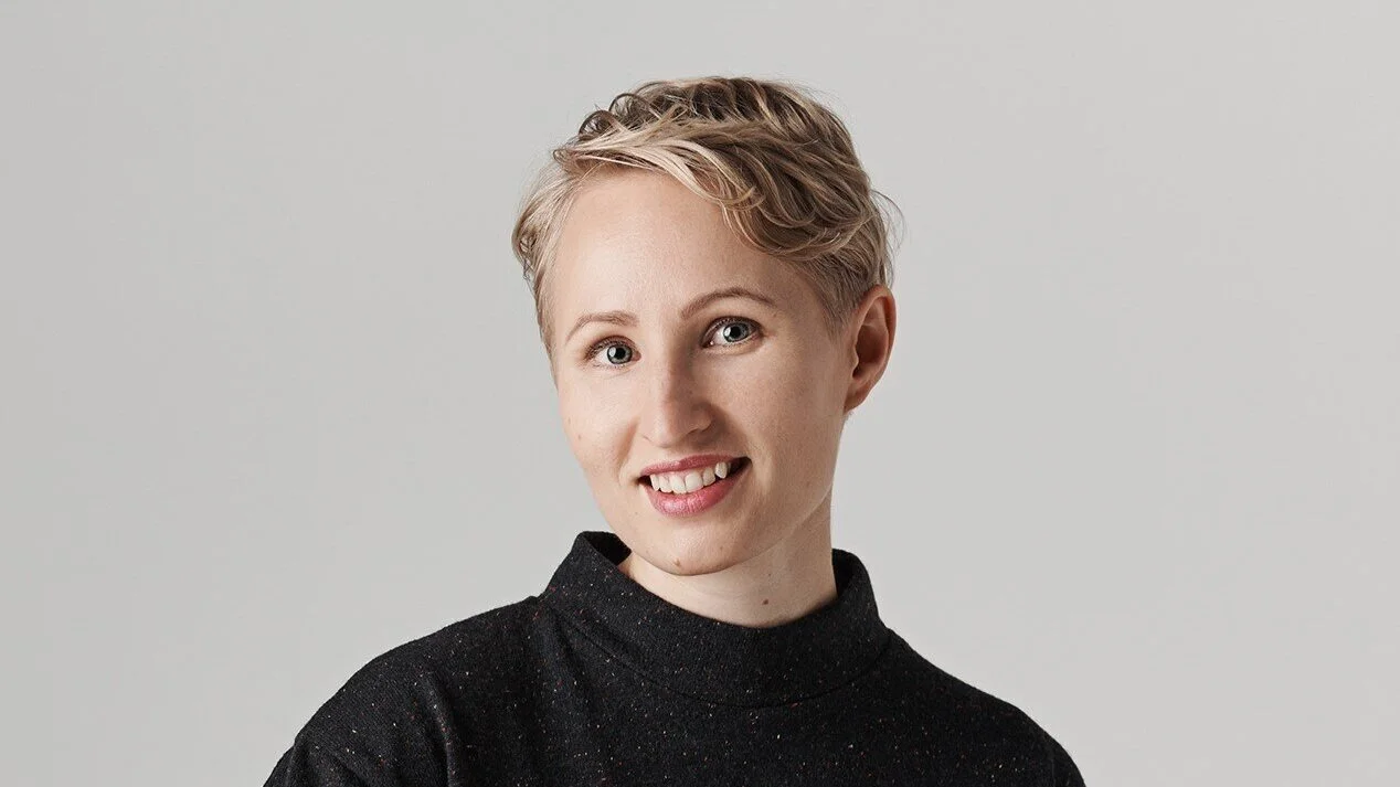 Julia Lainema Ahjo Ensemblen johtoon