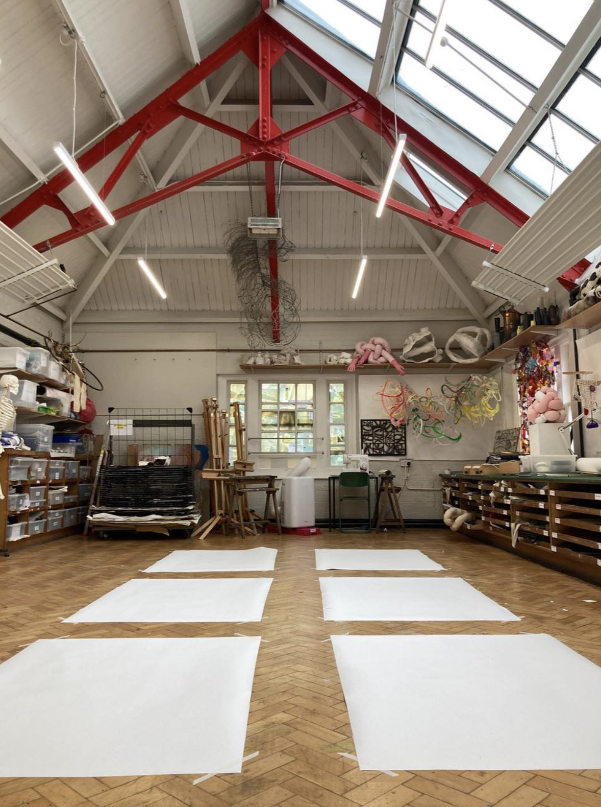    A big intuitive drawing workshop for art teachers across London. We immersed ourselves in sound, space and the shifting weight of our own bodies to create some beautiful intuitively drawn scores. An amazing space to work in, with some wonderfully 