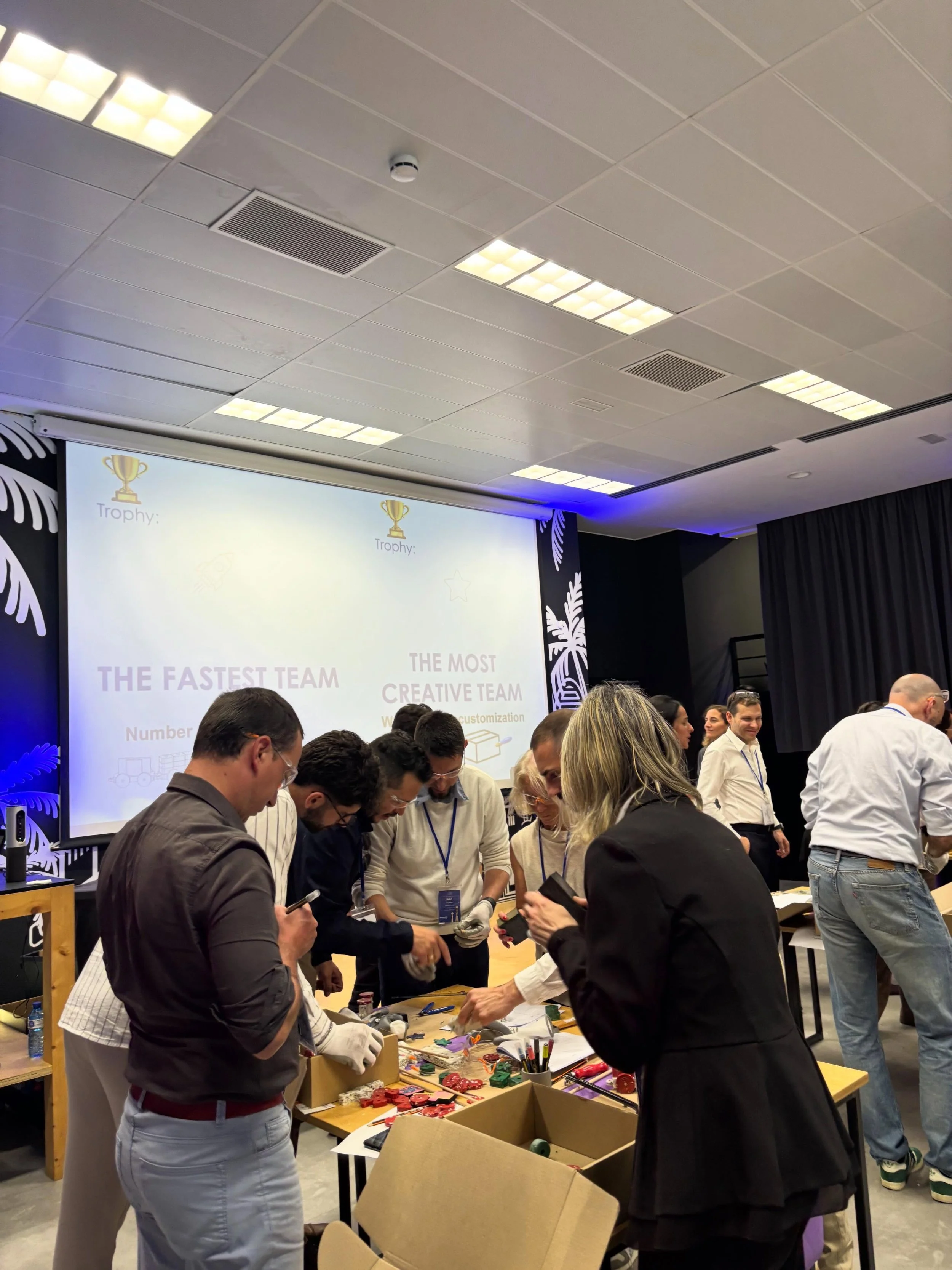 🚊🔨CSR Train Building Acitivty 🚊🔨

This experience brings teams together to build trains from recycled materials, combining creativity and collaboration while contributing to a meaningful social and environmental
impact.

At Iolo Planet, we focus 