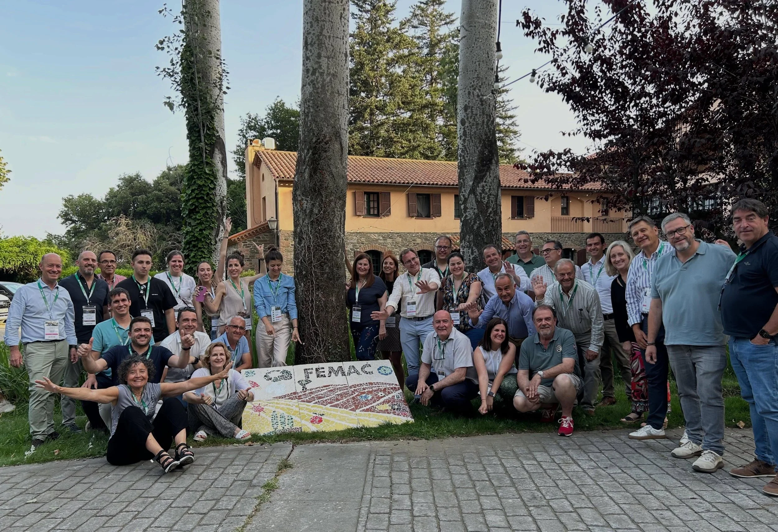 Creating an impact for your team and the planet starts with experiences that bring people together with purpose. Through creativity, collaboration, and shared challenges, teams have the opportunity to connect while contributing to something meaningfu
