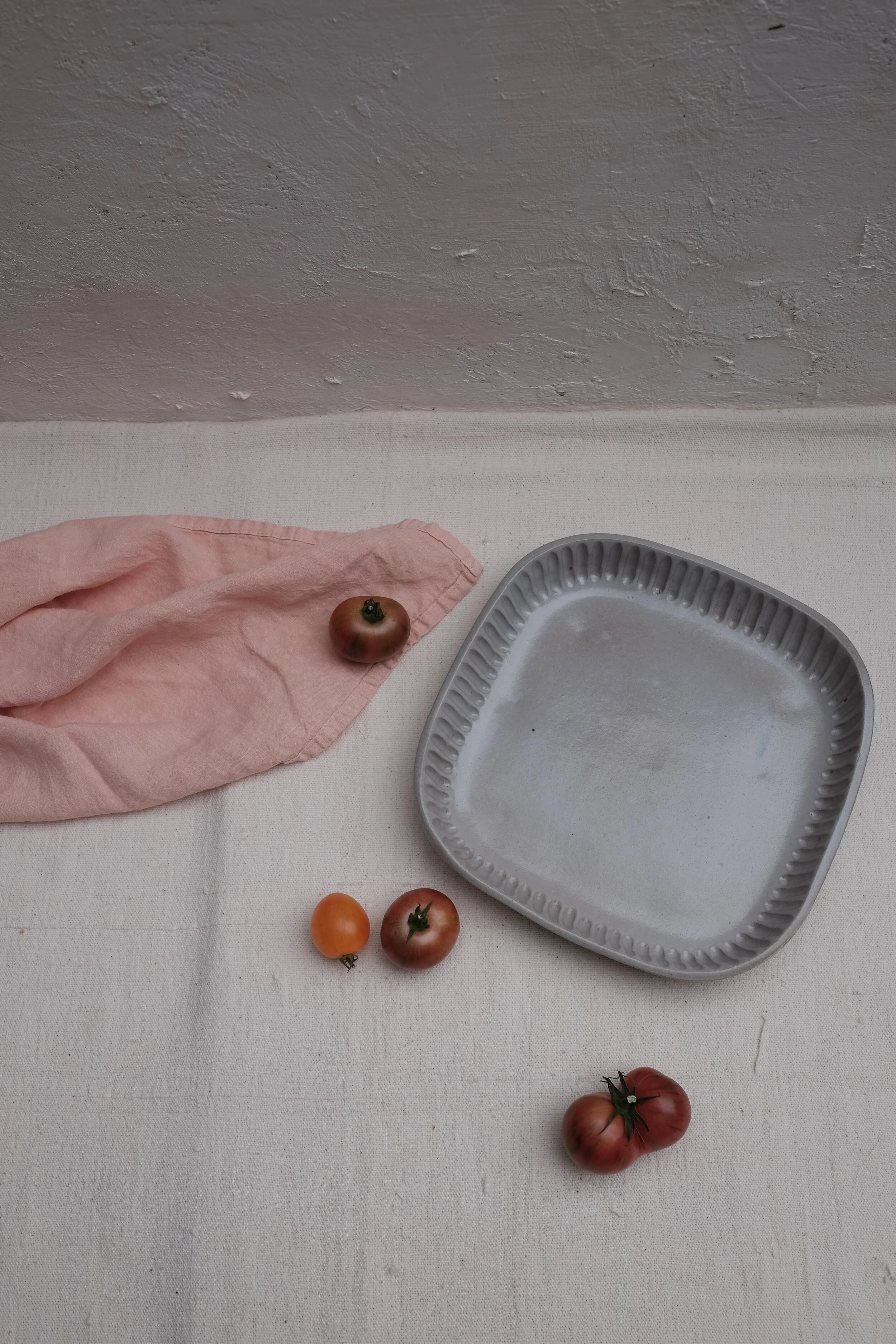 FOG SQUARE SERVE DISH