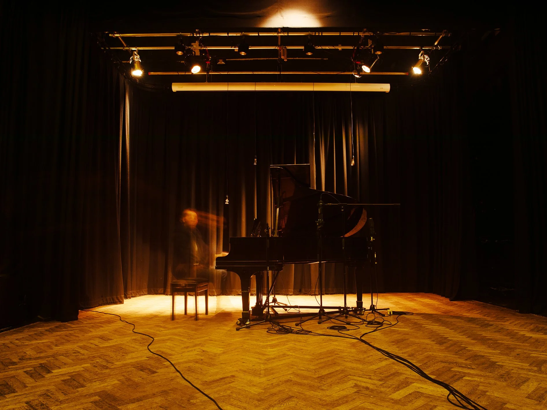 SR_piano_oc copy.jpg