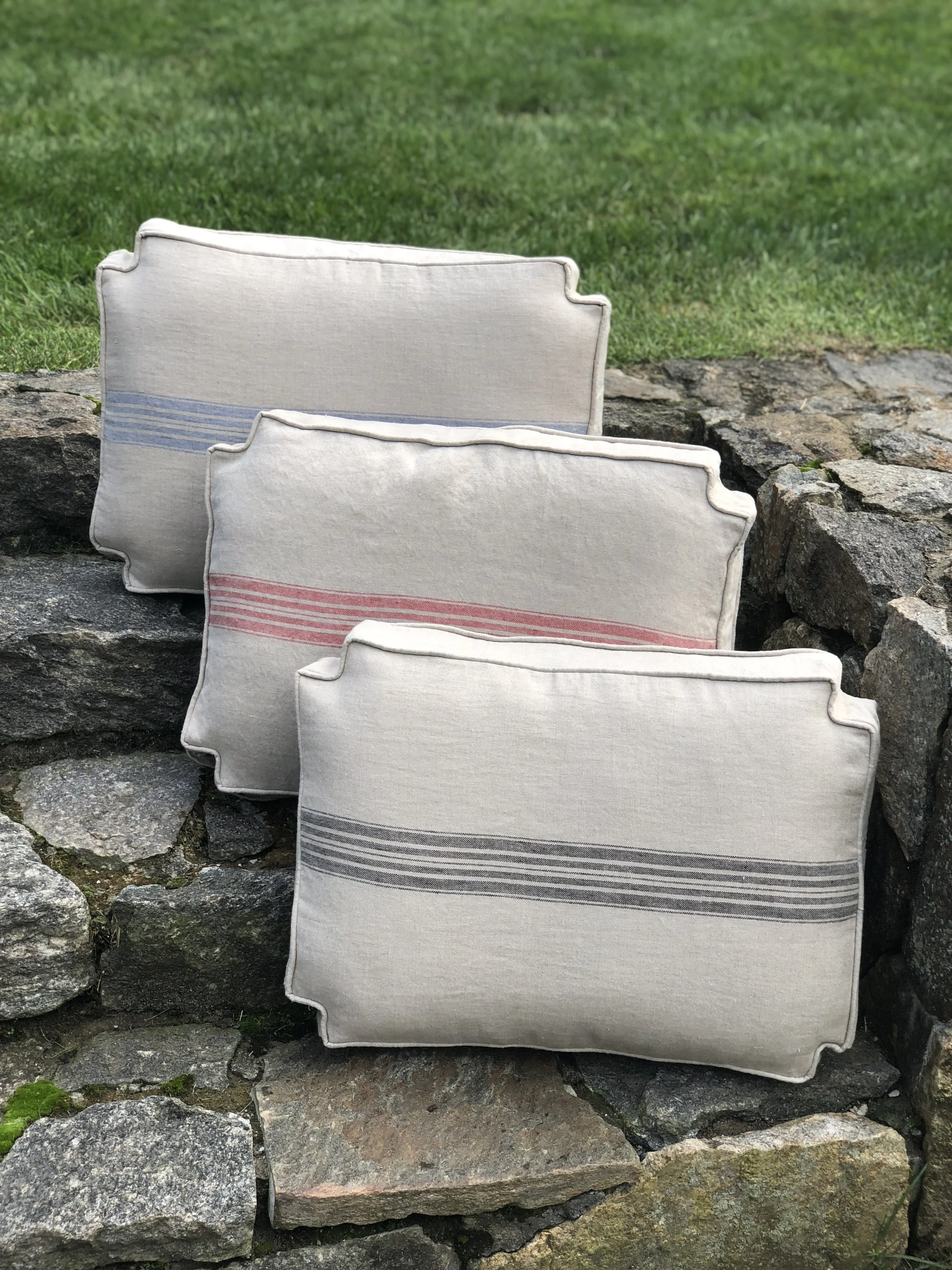 Neely's Nest -Bronson linen dog bed covers