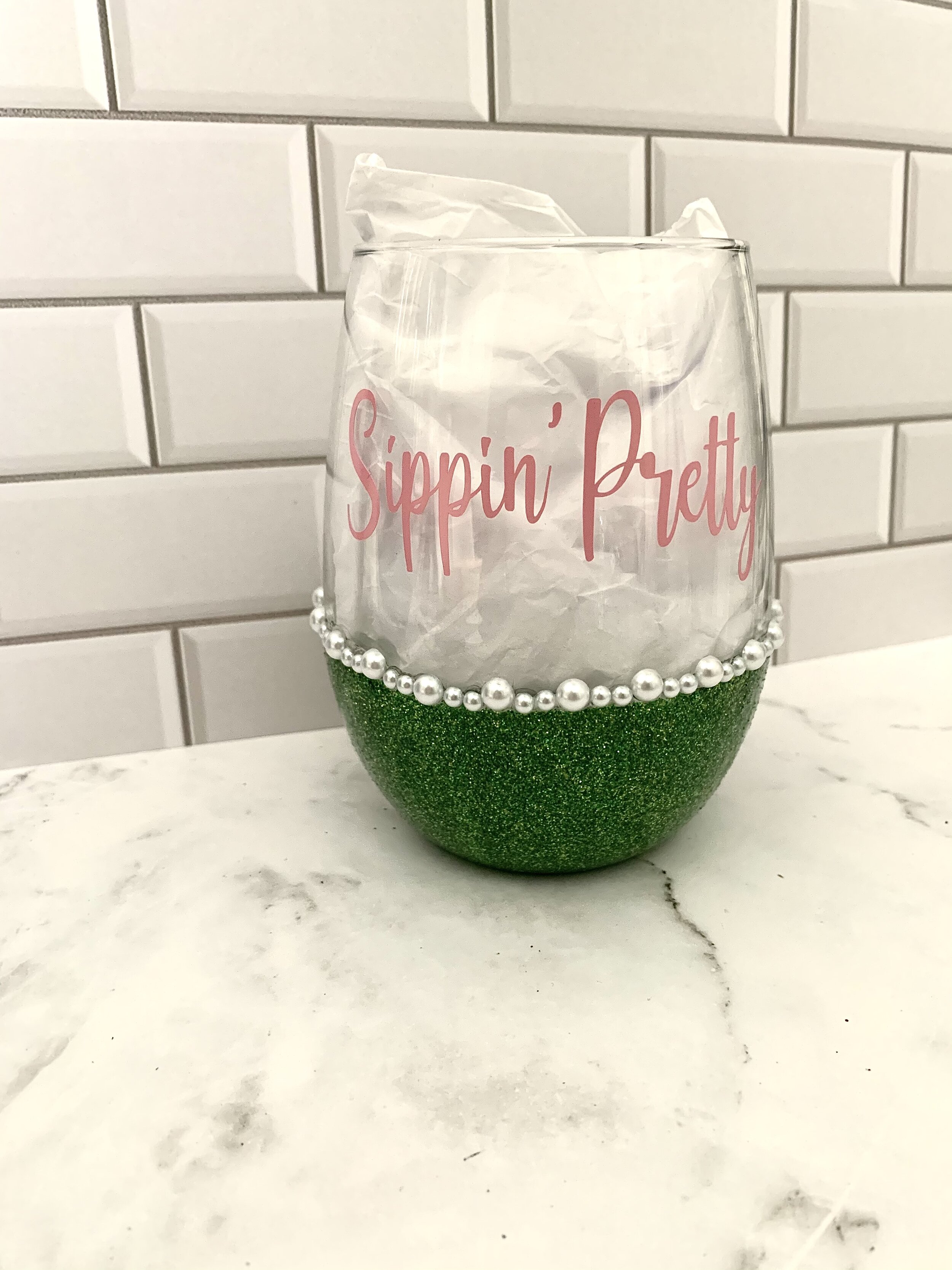 Sippin' Pretty Wine Glass 