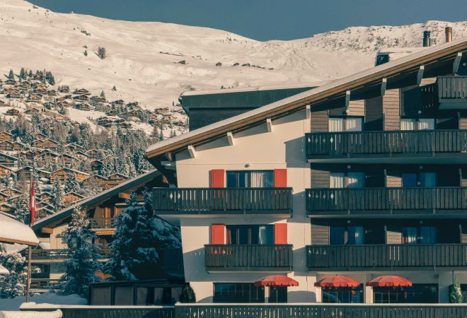 4301648-experimental-chalet-verbier-switzerland.jpg