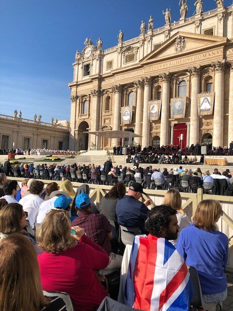 Waiting for Mass to begin