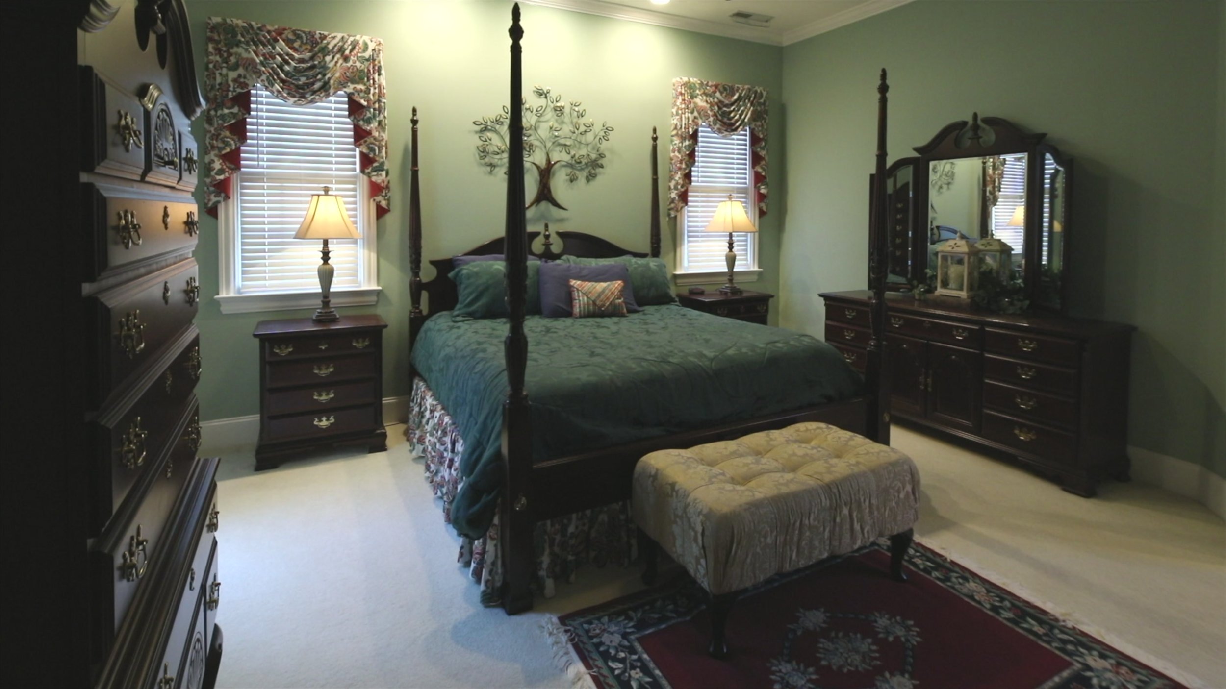 06 Bedroom.jpg