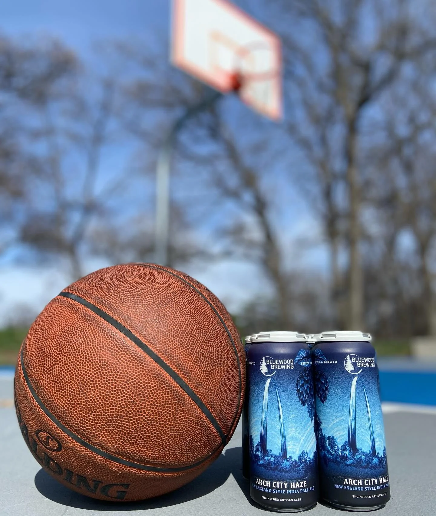 🏀 MARCH MADNESS @ BLUEWOOD 🏀

Come hang at the brewery to watch the @ncaa Men&rsquo;s &amp; Women&rsquo;s basketball games all month long! Join our Bluewood Bracket Challenge on @cbssports - winner gets a $100 Bluewood gift card! 

The link to the 