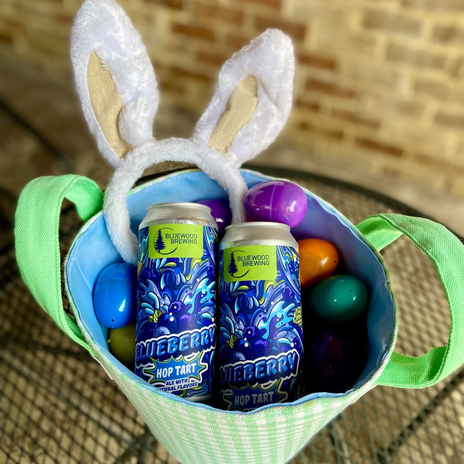 🐣 ADULT EASTER EGG HUNT 🐰

Join us at the brewery on Easter Sunday for an Adult Easter Egg Hunt starting at 11:30am until all eggs have been found! Some have candy, and some have beer prizes - which egg will you find? One egg per person.

🫐 Bluebe