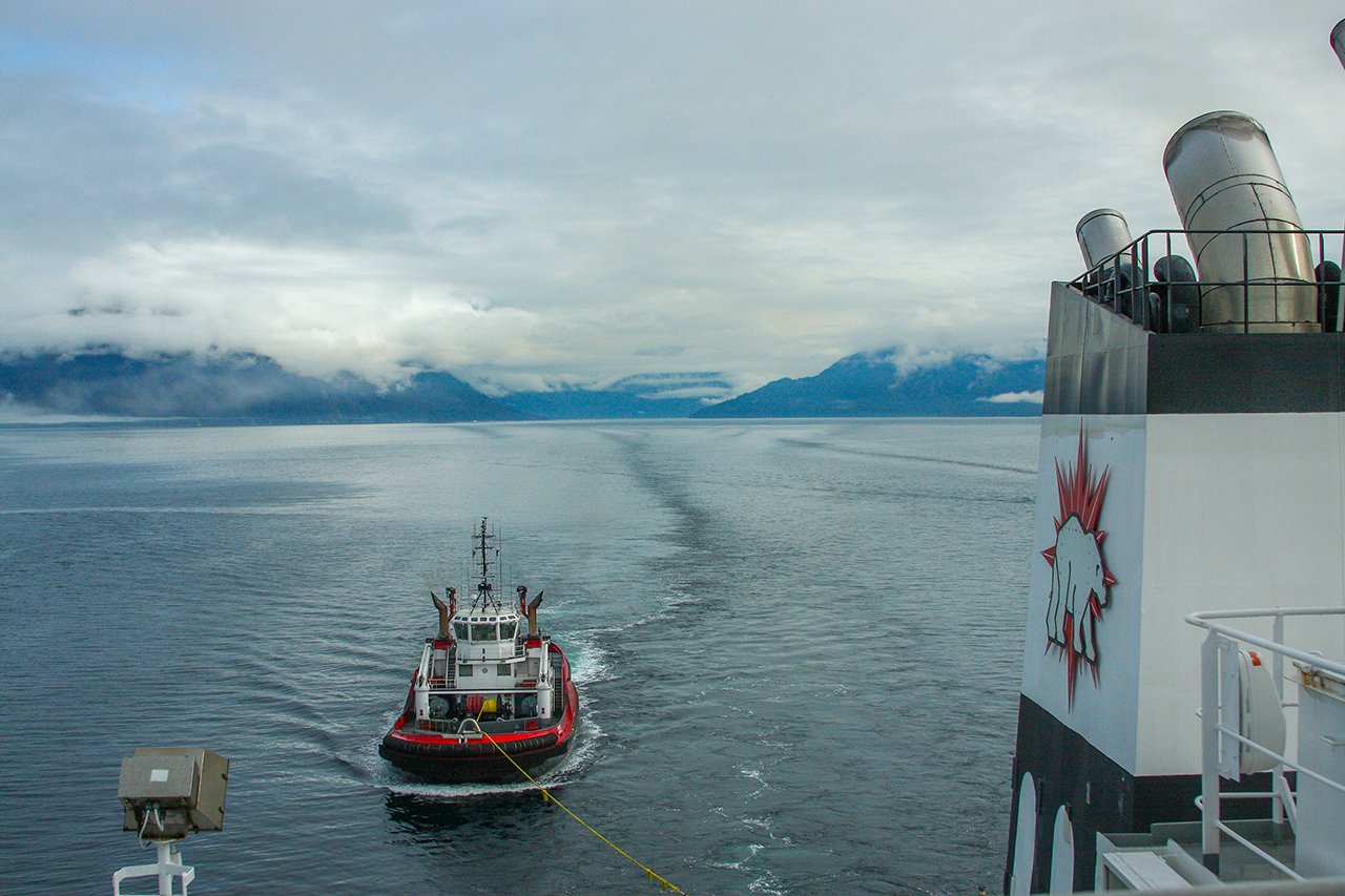 polar tanker and response vessel.jpg