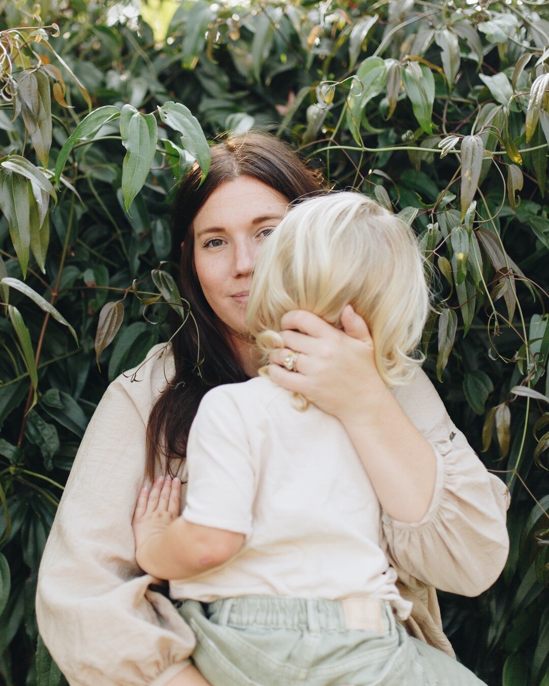 holding her love in her arms // family session ⠀⠀⠀⠀⠀⠀⠀⠀⠀
⠀⠀⠀⠀⠀⠀⠀⠀⠀
⠀⠀⠀⠀⠀⠀⠀⠀⠀
#atlantafamilyphotographer #atlantafamilyphotography #atlantalifestylephotography #familysession #lifestylefamilysession #shannonjeancolephoto