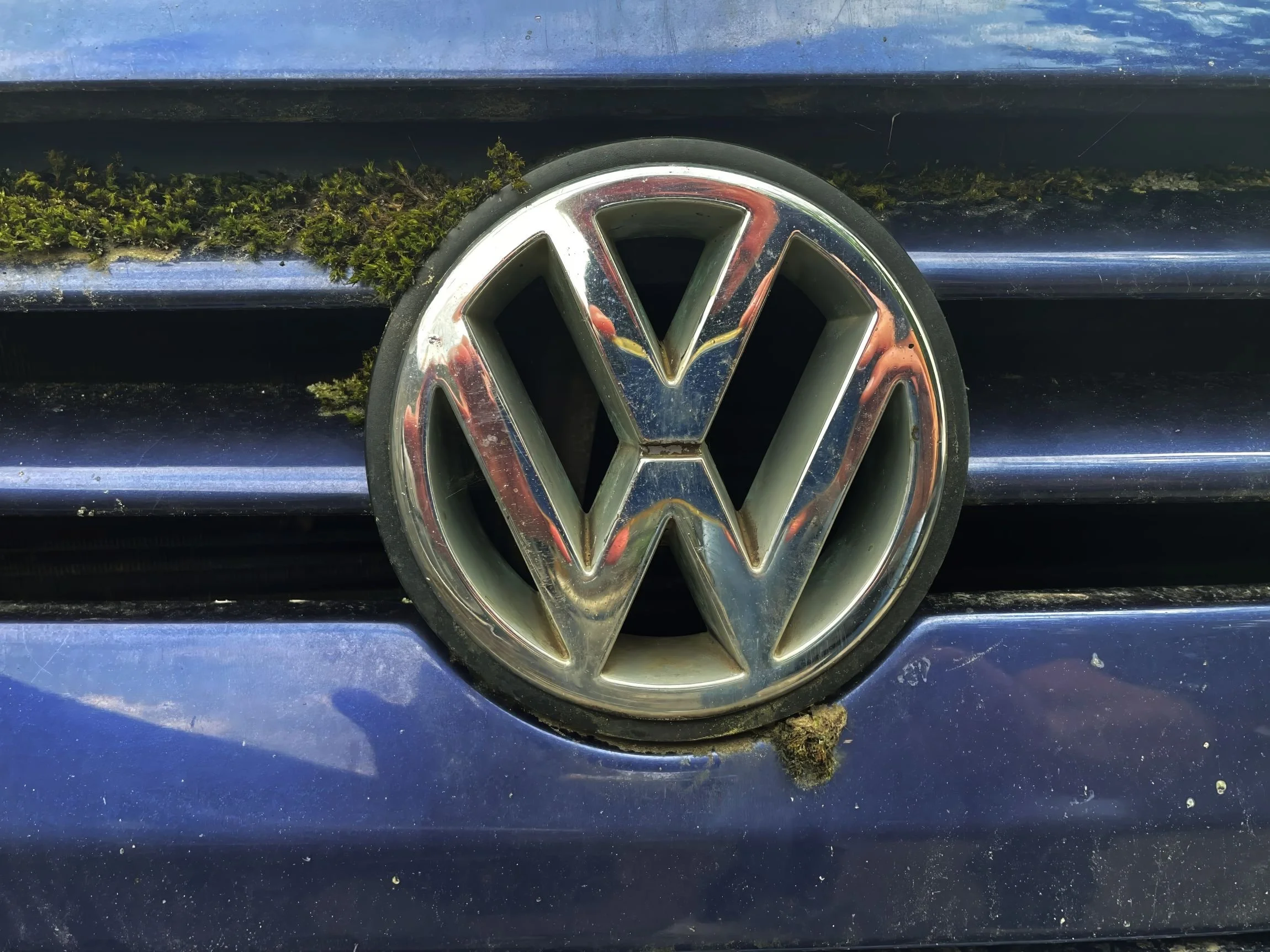 VW Logo k.jpg