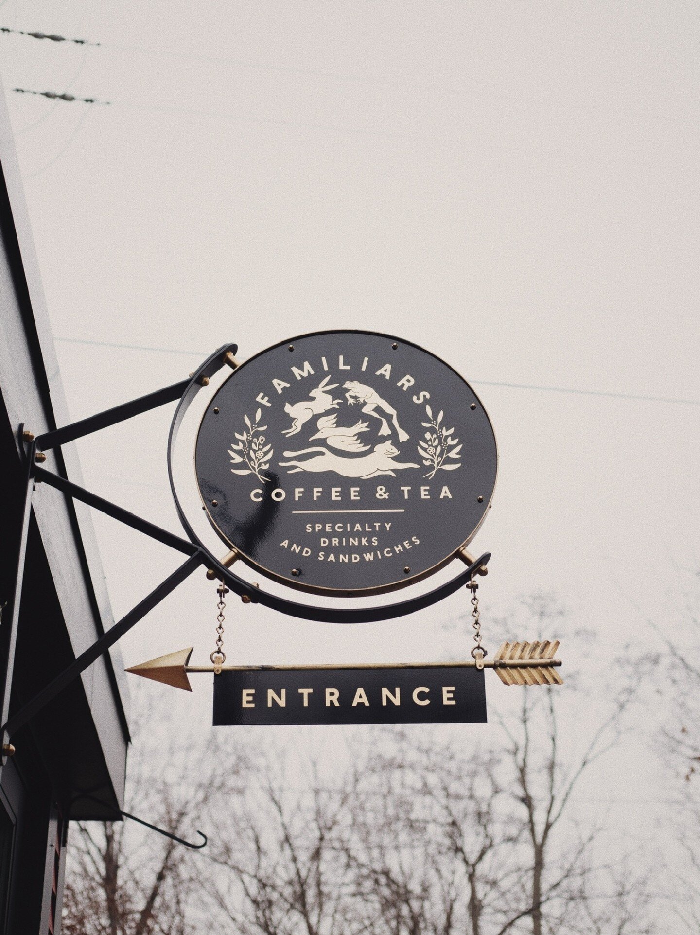 Looking for a sign to grab yourself a tasty treat? Here ya go ✌️
&bull;
We&rsquo;re here 8-6 tomorrow and every day!
📷 @emmacolwellphoto
&bull;
&bull;
&bull;
#latteart #NorthamptonMA #othersidema #westernmass #smithcollege #umassamherst #amherstcoll