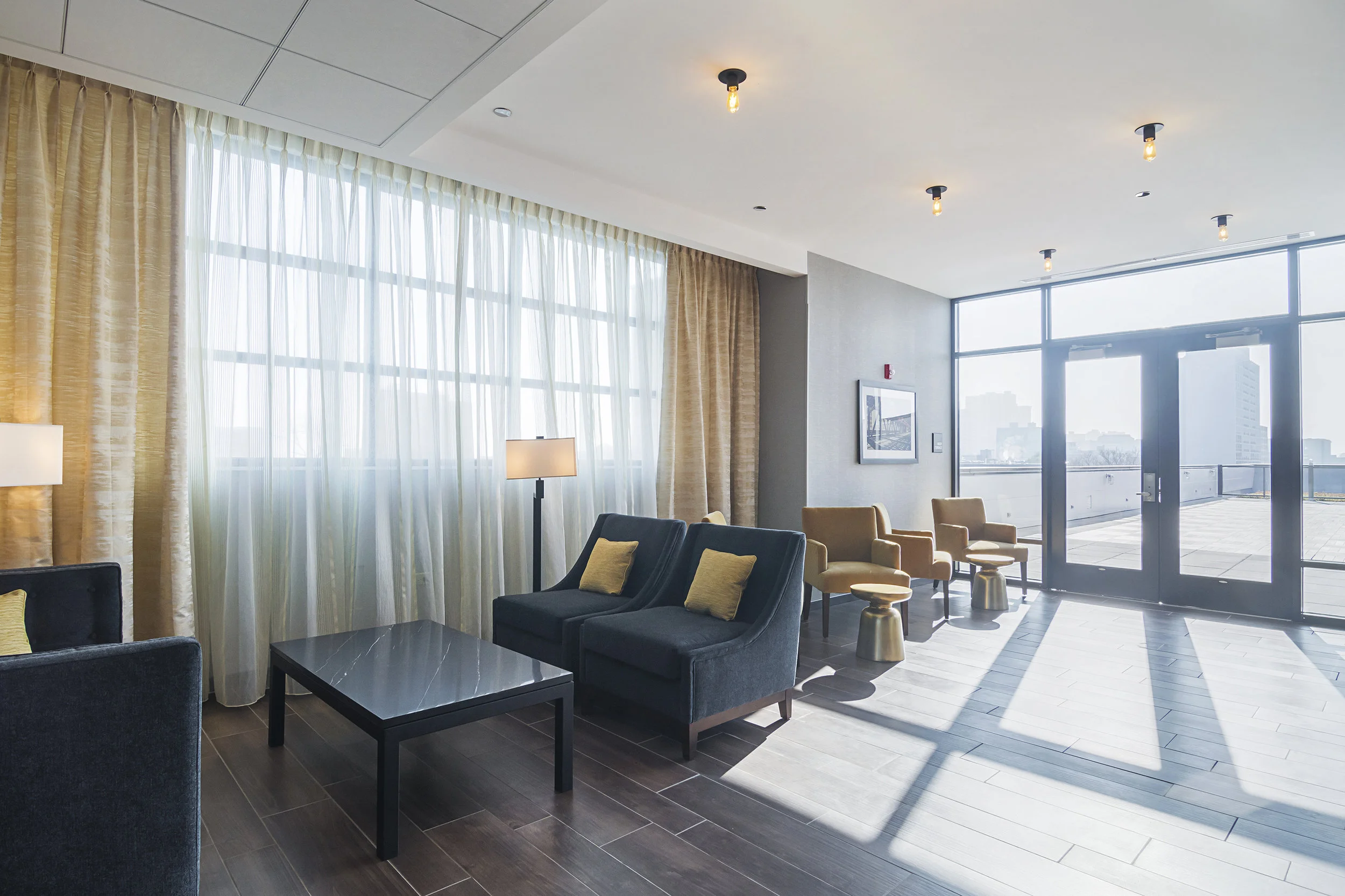 Lounge_1_.jpg