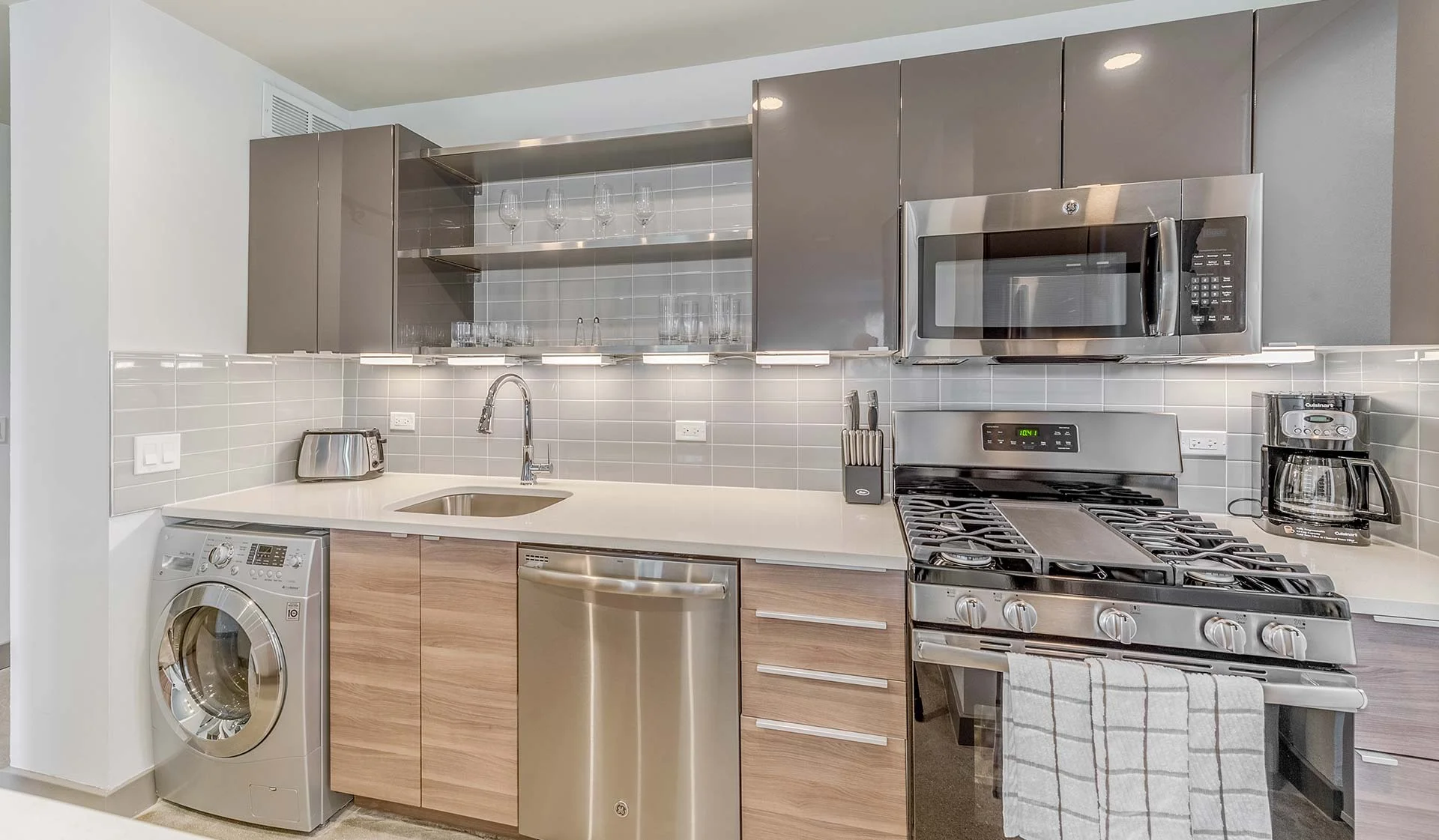 Yorktown_Cambridge_Kitchen_view_4.jpg