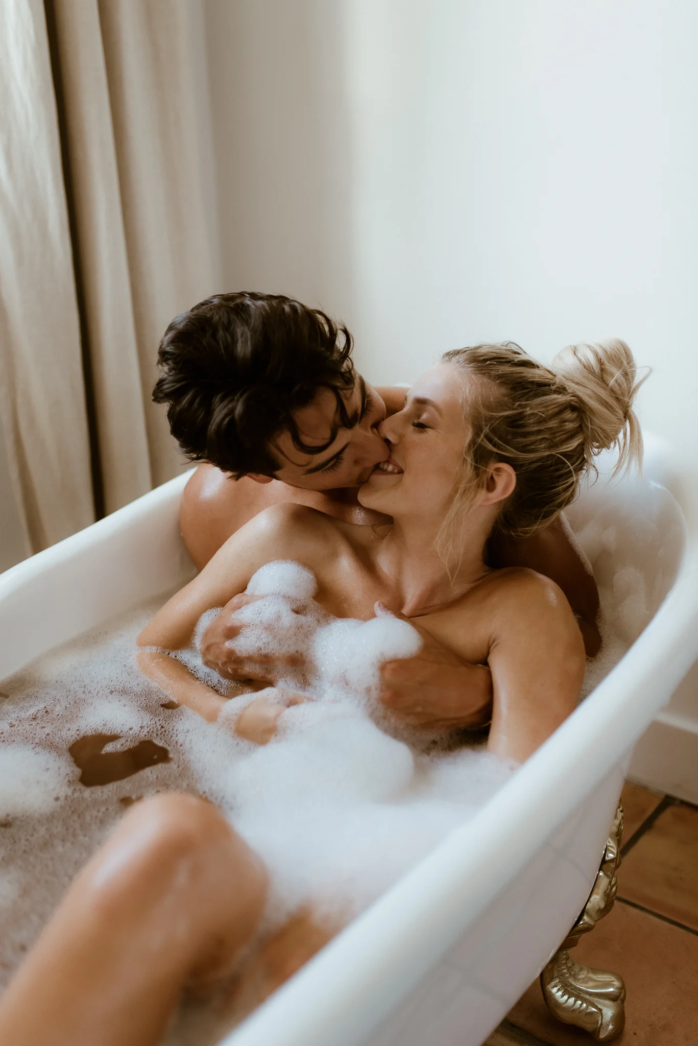 bubble bath couple's session