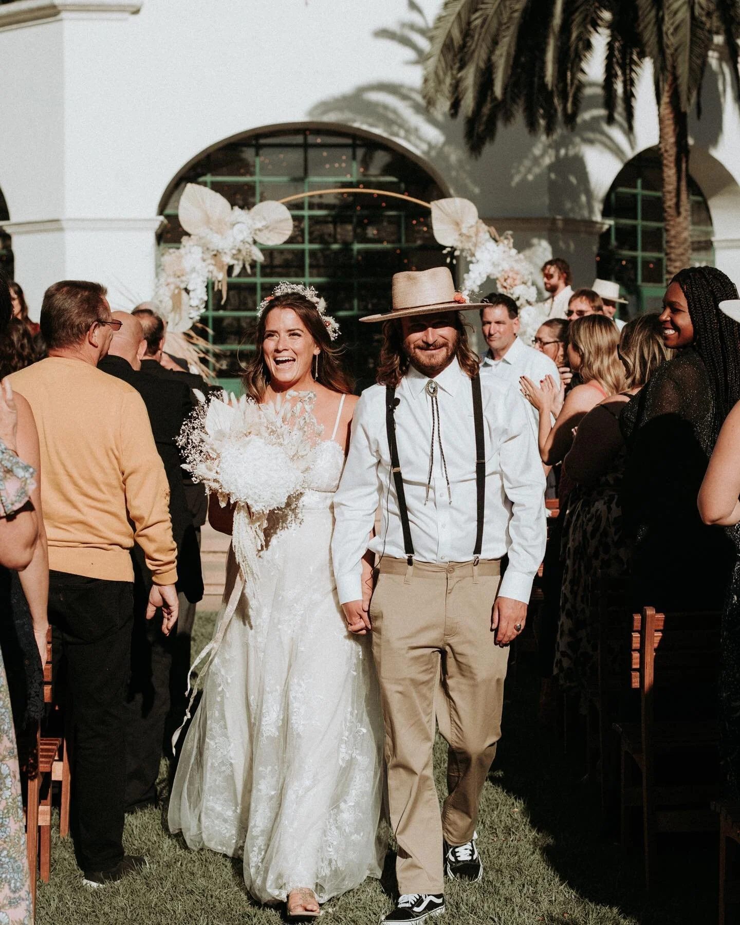 It&rsquo;s almost been a year since @islaruca &amp; @earthandoven got married!!! Siobhan is my best friend&rsquo;s best friend so shooting her wedding was def a little extra special for me! (scroll to the last slide to see the dancing queens who have