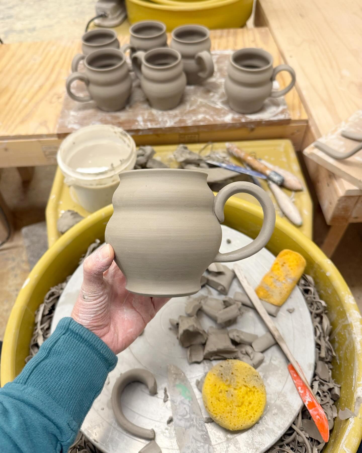 Makin pots &amp; takin names! Custom tableware, jars, urns,  etc. Sentimental ideas welcome. Send me a message, let&rsquo;s make something you&rsquo;ll love forever 💛✨ 

#customtableware #wheelthrowing #pottery #ceramics #hudsonvalley