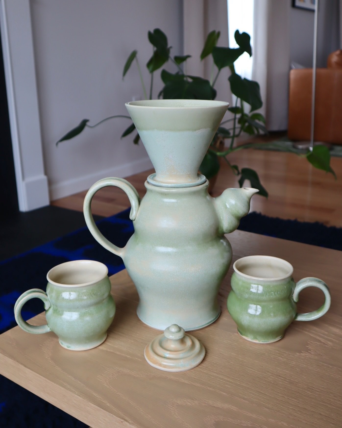 In LOVE with this coffee pour-over &amp; carafe set that just came out of the kiln this week! While there&rsquo;s always room for improvement, I&rsquo;m pretty dang happy with this one. The pour on the carafe is spot on which is a dream come true for