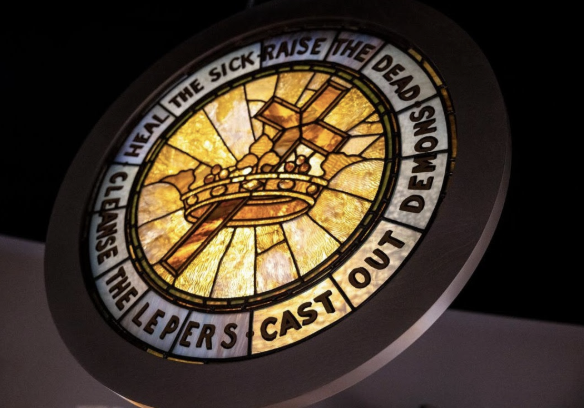 The Cross &amp; Crown: Longyear at The Leaves