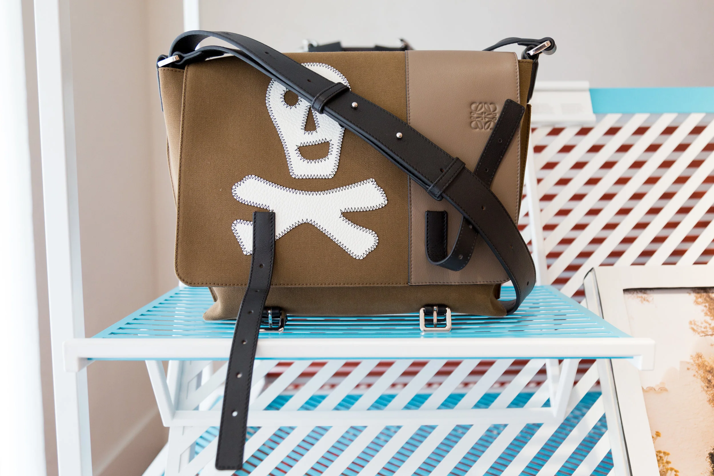Loewe FOXES-1173.jpg