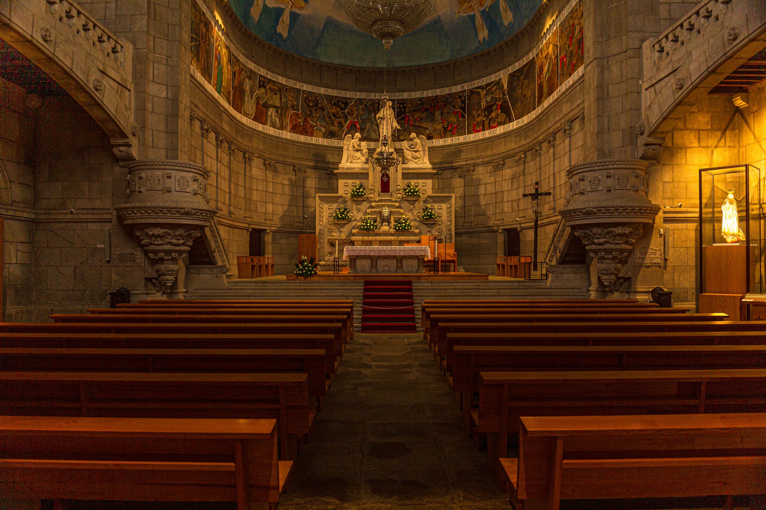 Inside Santuário de Santa Luzia-.jpg