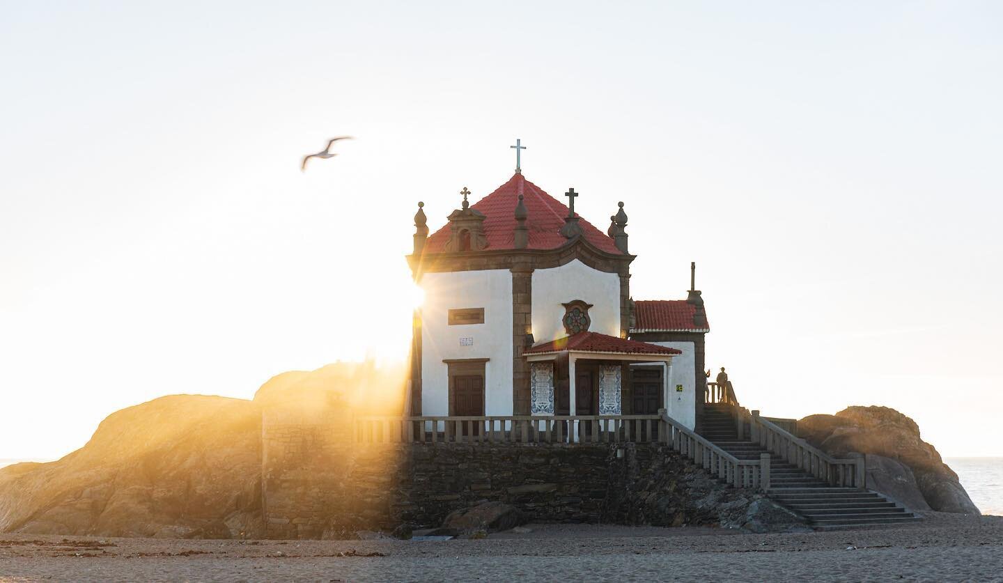 A beautiful sunset at the beach in #porto #portugal #citylife #beachlife