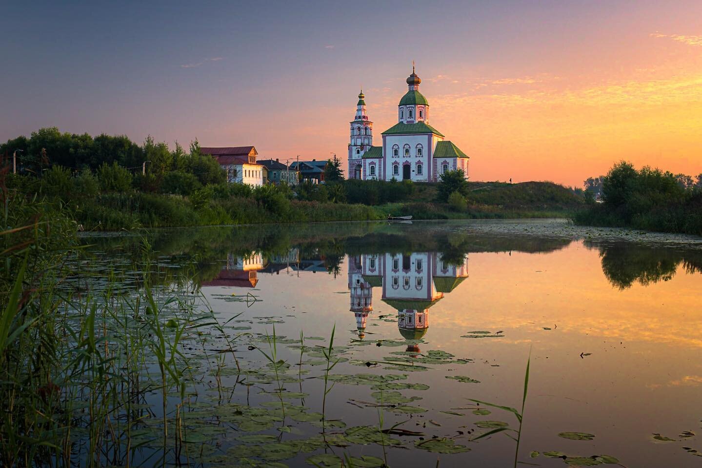 One day in Suzdal, Russia.
From morning sunrise to night.

#suzdal #suzdalrussia