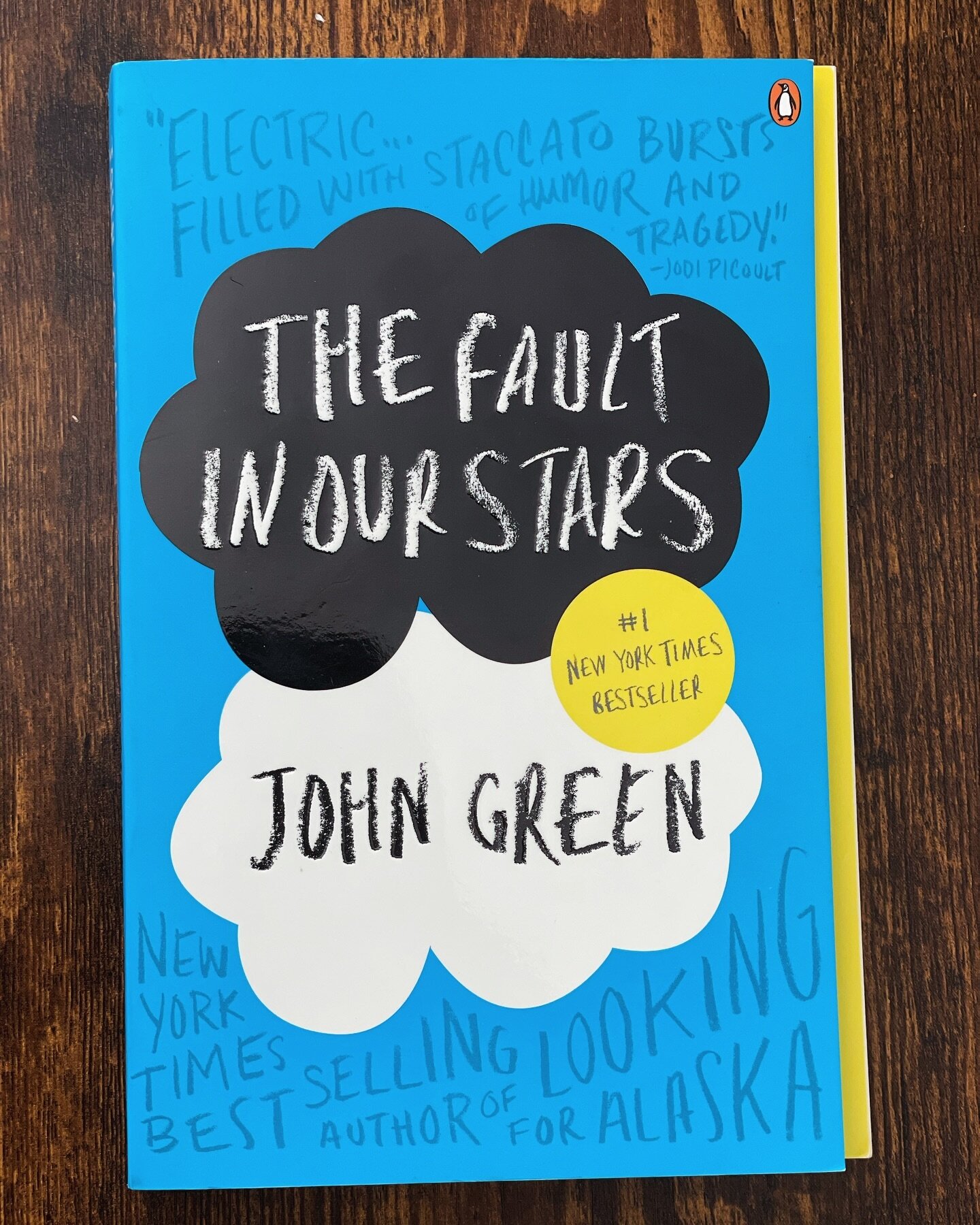 Finally got around to reading The Fault in Our Stars by John Green. I enjoyed it. 🤬 cancer, though. There was something about the dialogue and the speedy relationship that I wasn&rsquo;t fully on board with. Rounded up to 4 🌟.

&hellip;
#thefaultin