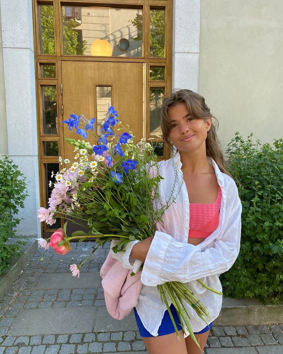 This Account Is Calling Out Influencers In The Best Way