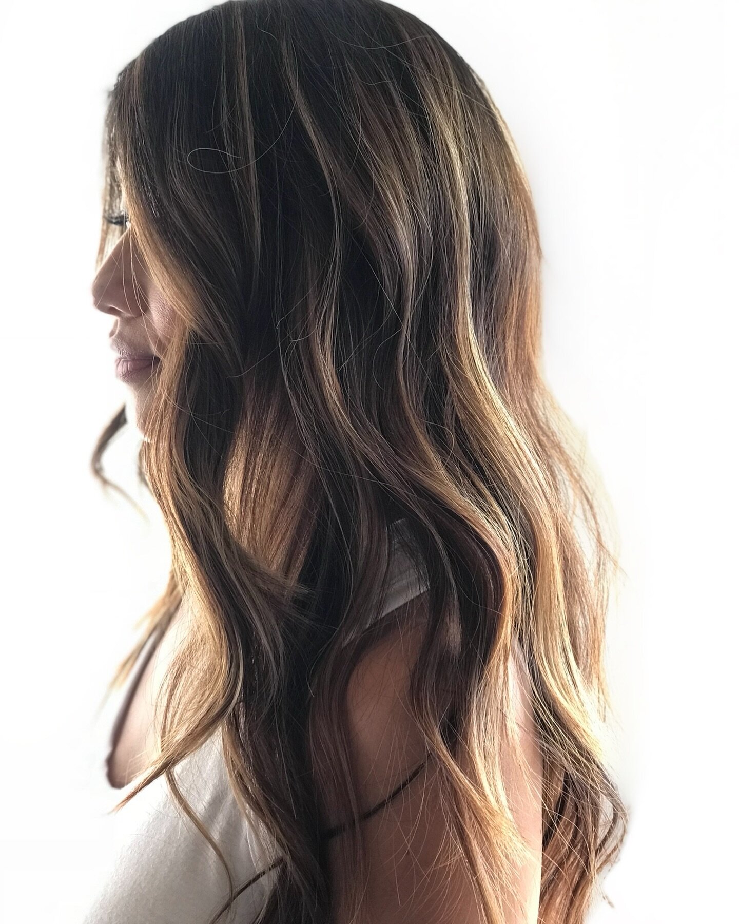 What hair dreams are made of. 🌙 🌟 💫 Dreamy hair by Jessie. @sage.and.sea.hair 
.
.
.
#dreamyhair #prettyhair #seattlehair #westseattlehair #simplyorganic #oway #o&amp;m