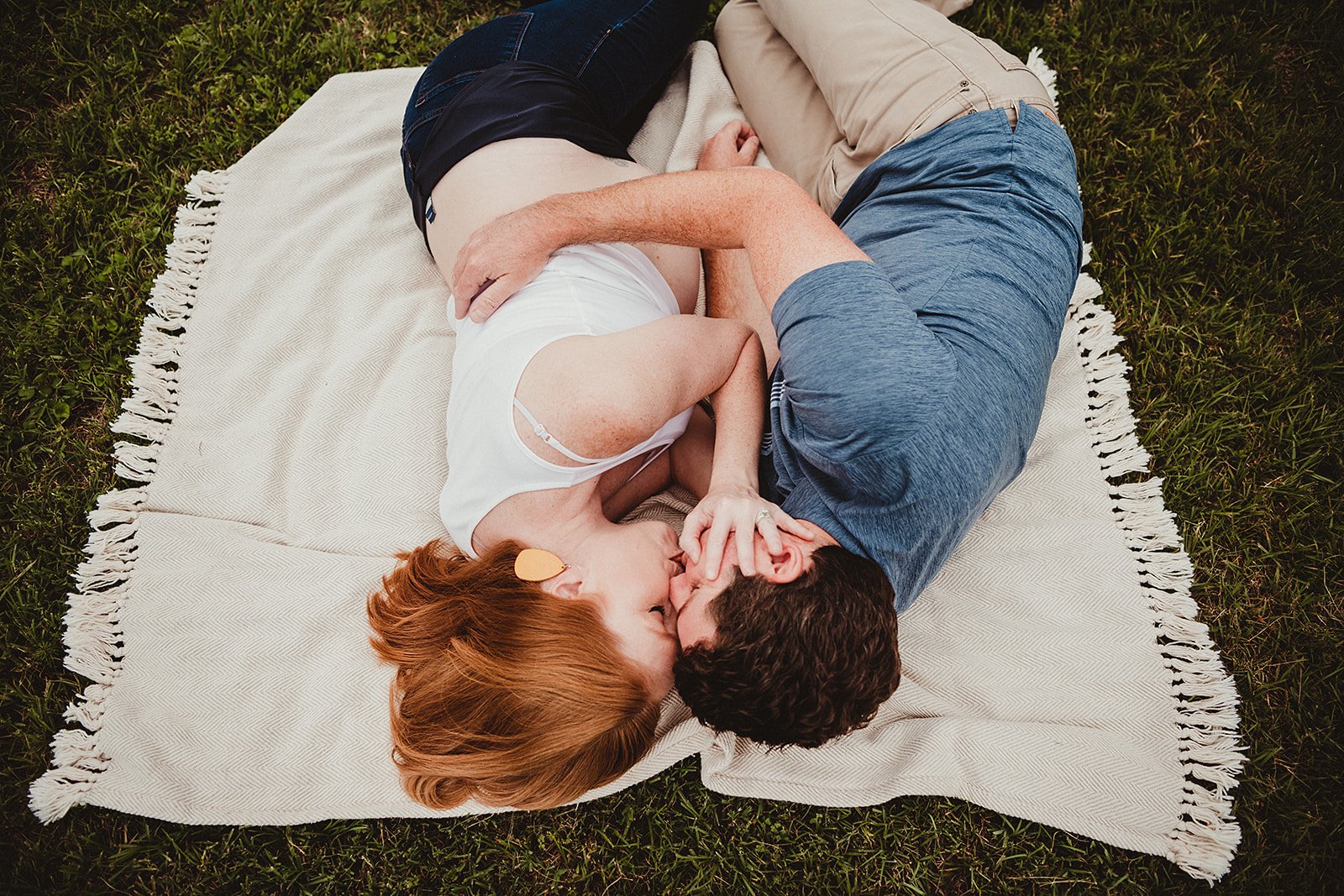 Lowcountry Maternity session in the grass 