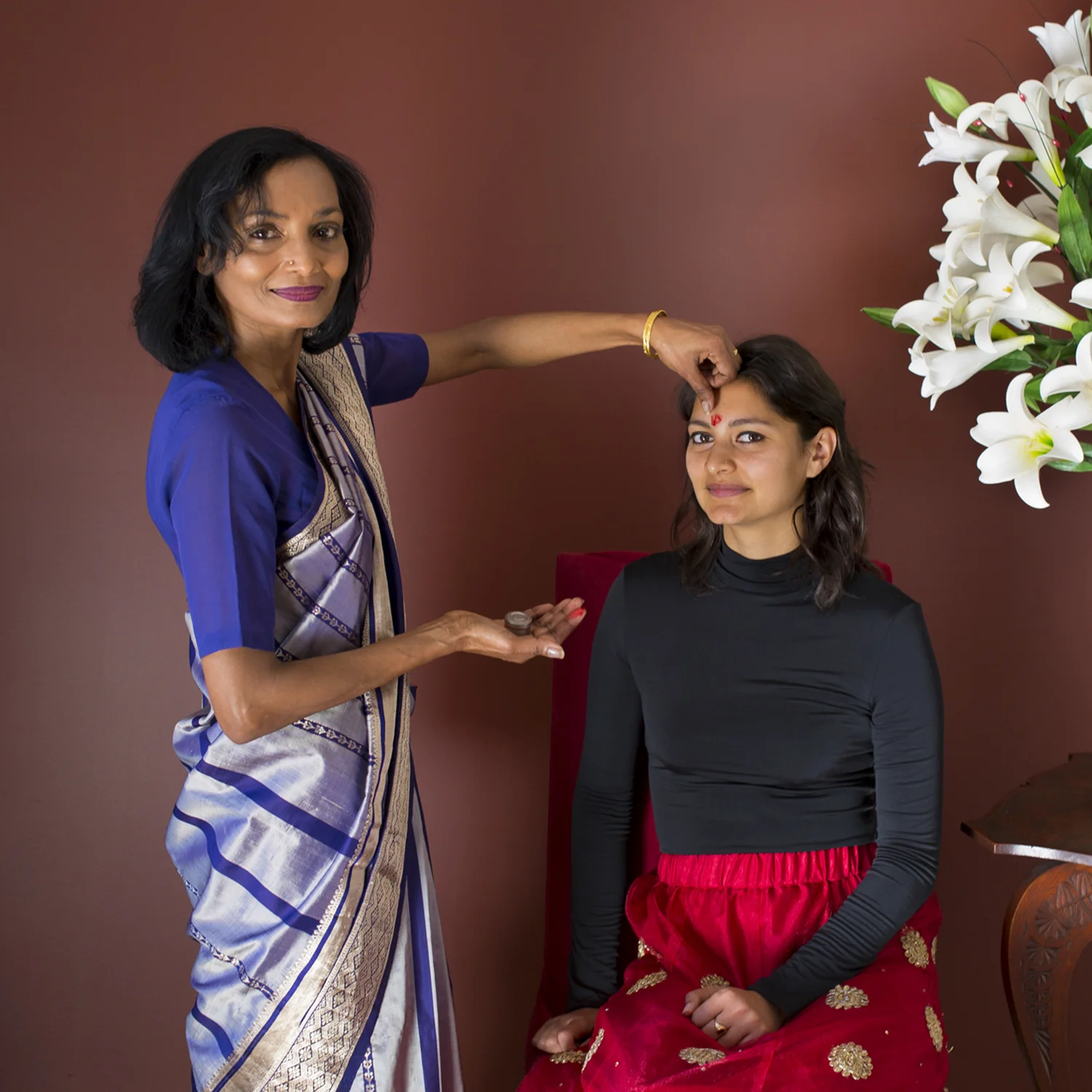 Amuthevalli "Am" Hewitt (L) with her daughter Ellen Hewitt (R)