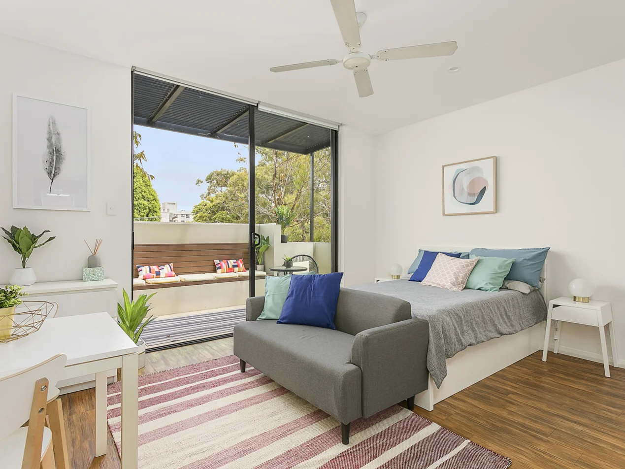 Room 18 with Balcony.jpeg