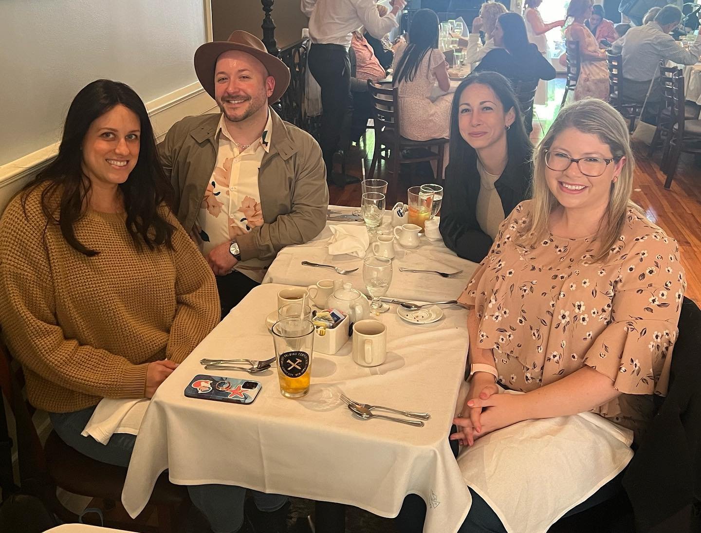 We had so much fun celebrating Anchor Therapy&rsquo;s 7 year anniversary this weekend at @amandasrestaurant 🎉🎊! We love getting together in-person as a team and having fun together. If you&rsquo;re a therapist looking for a great team to join, we&r