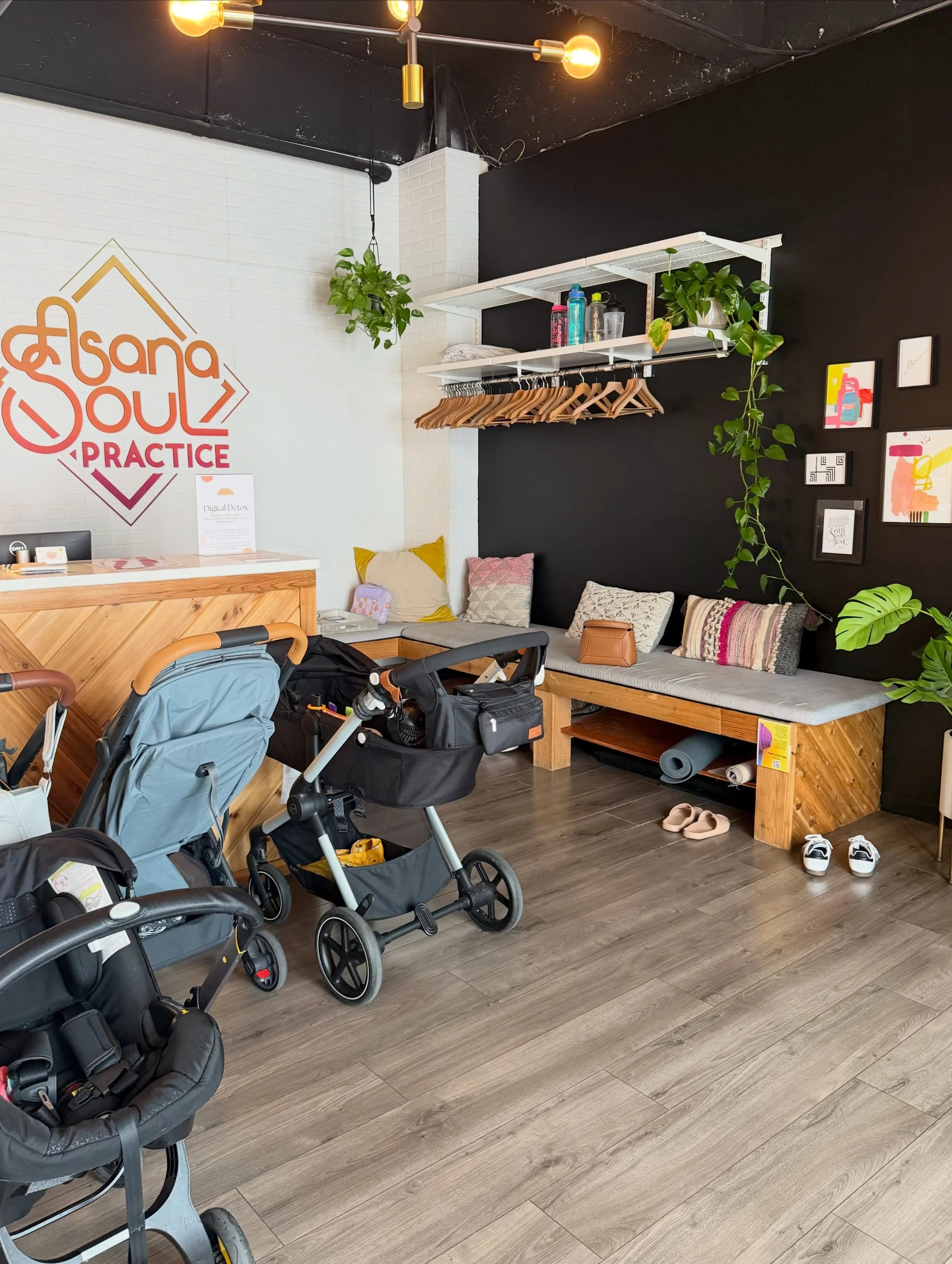 Going back to work after maternity leave is its own kind of hard.

This afternoon, our Clinical Director, Michele Passman, LCSW, LCADC, was the guest speaker at the weekly Jersey City moms group run by @takeamomentmoms hosted at @asanasoulpractice 

