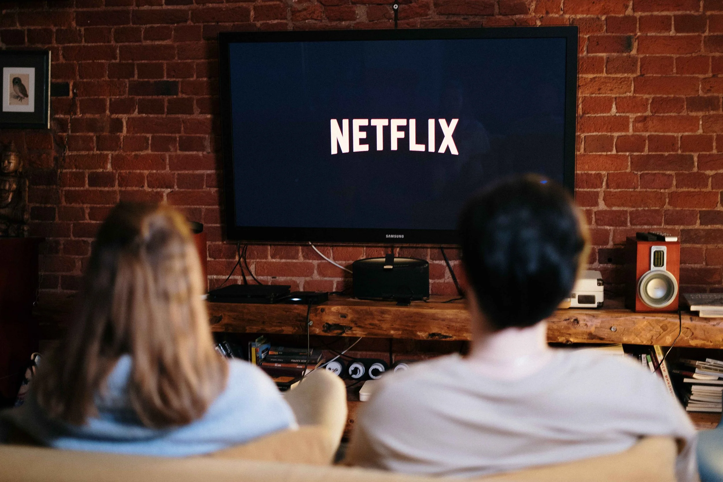 What Your Comfort Show Says About You, From Gilmore Girls to Schitt's Creek
