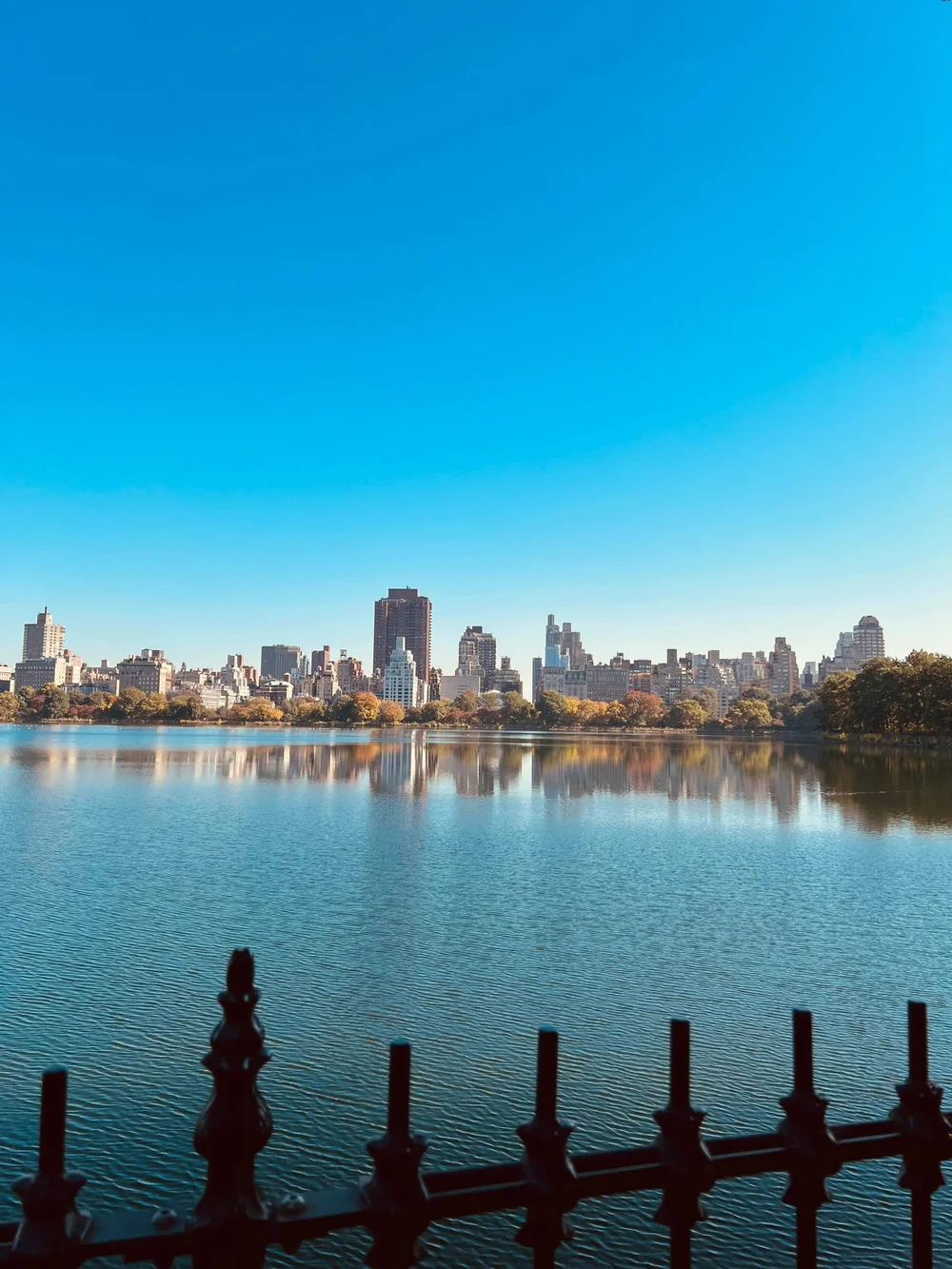 The New York City skyline, where NYC residents meet Anchor Therapy through online therapy.