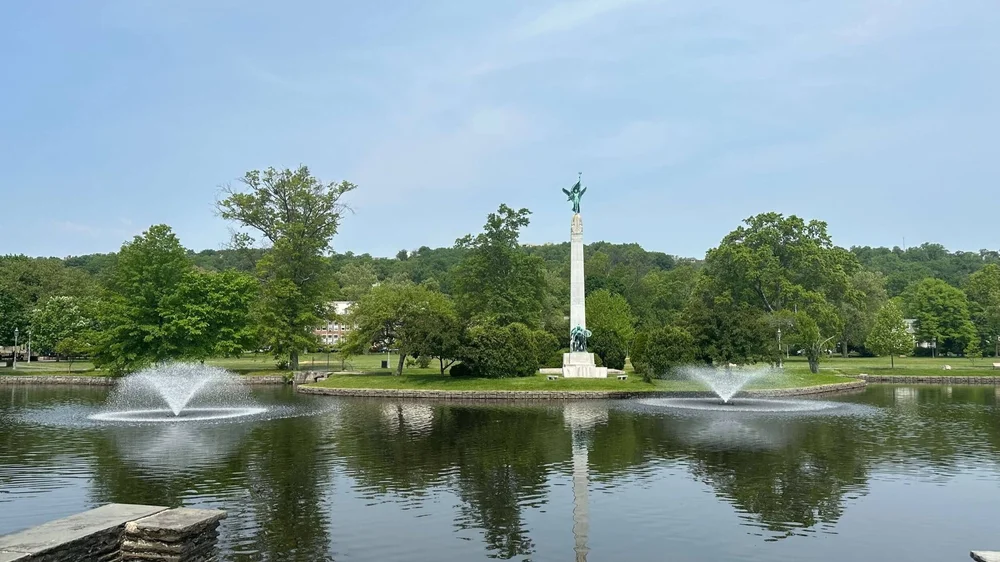 Montclair, NJ park fountains, where Essex County residents meet Anchor Therapy online.