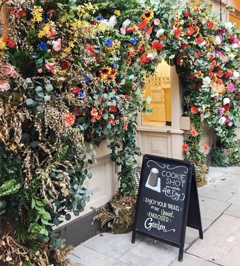 Divine shopfront in Belgravia, London