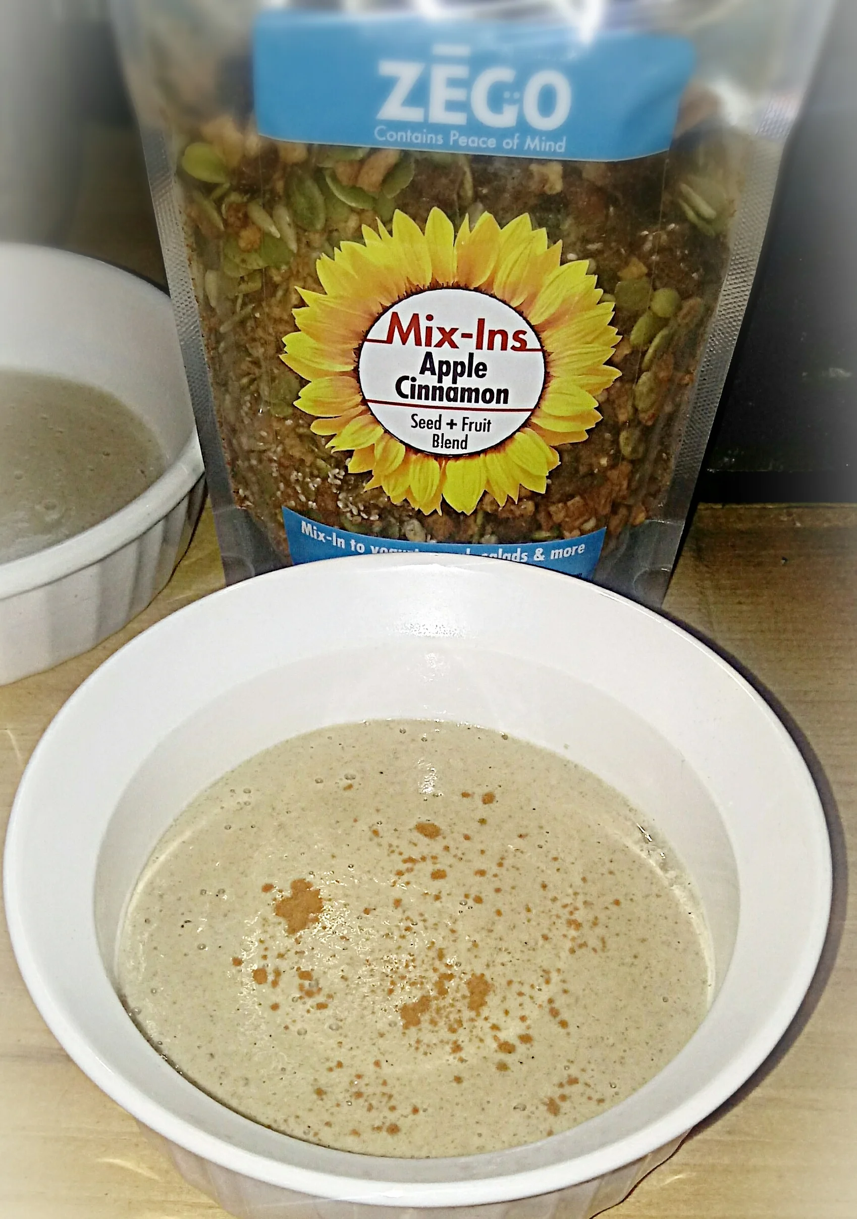 Zego Apple Cinnamon Porridge without backdrop.jpg
