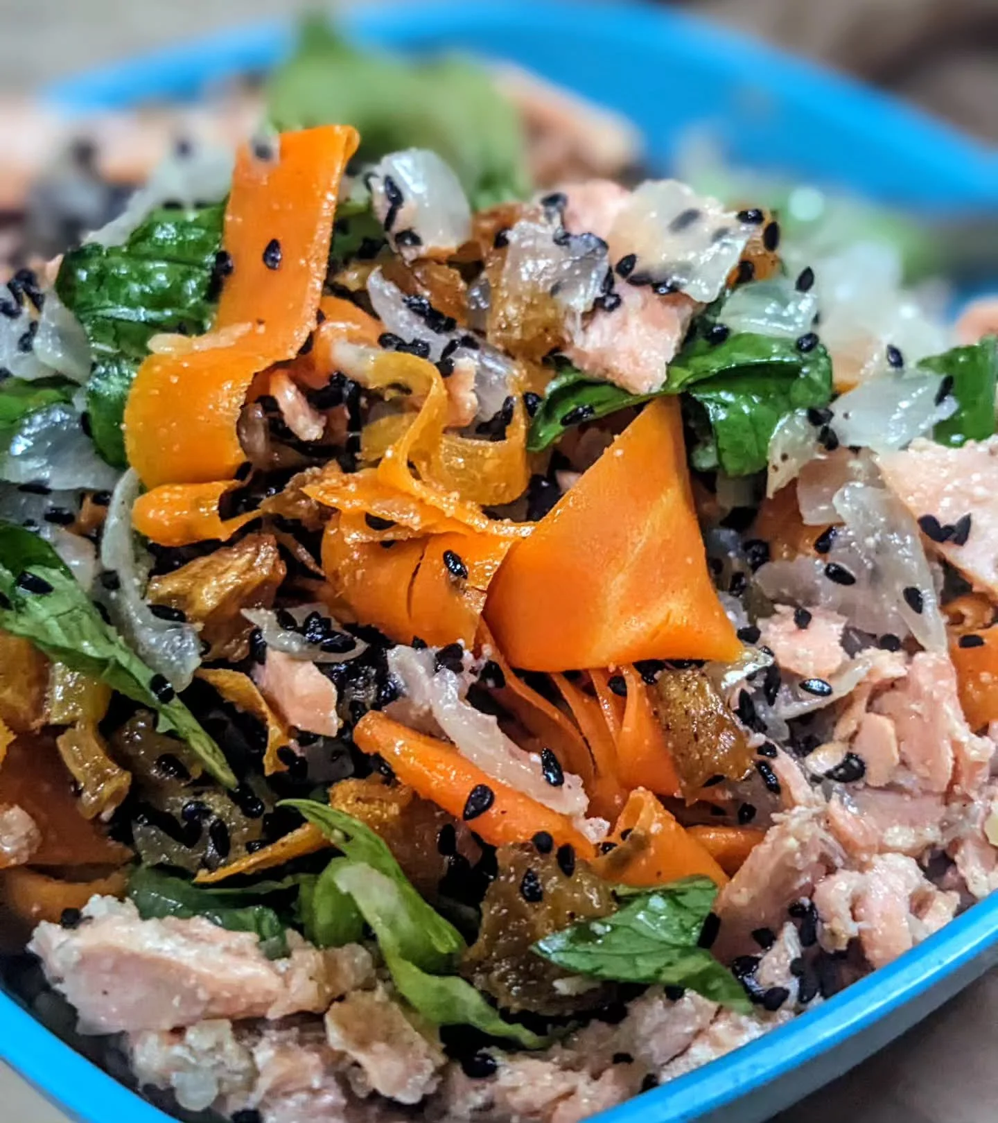 My Christmas gal's birthday started out with a Tropical Fruit &amp; Ginger N'ice, but I didn't get a pic...we were all excited to dig in 😋 

The ginger was a lovely way not only to add flavor, but also to warm a cold breakfast choice.

Pictured is s