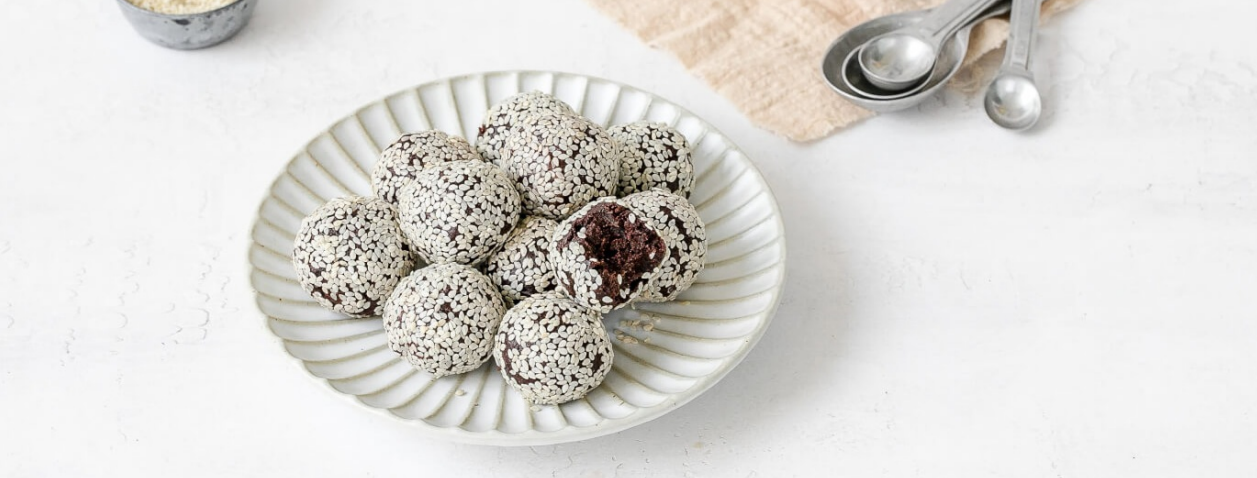Tahini Chocolate Energy Balls.png