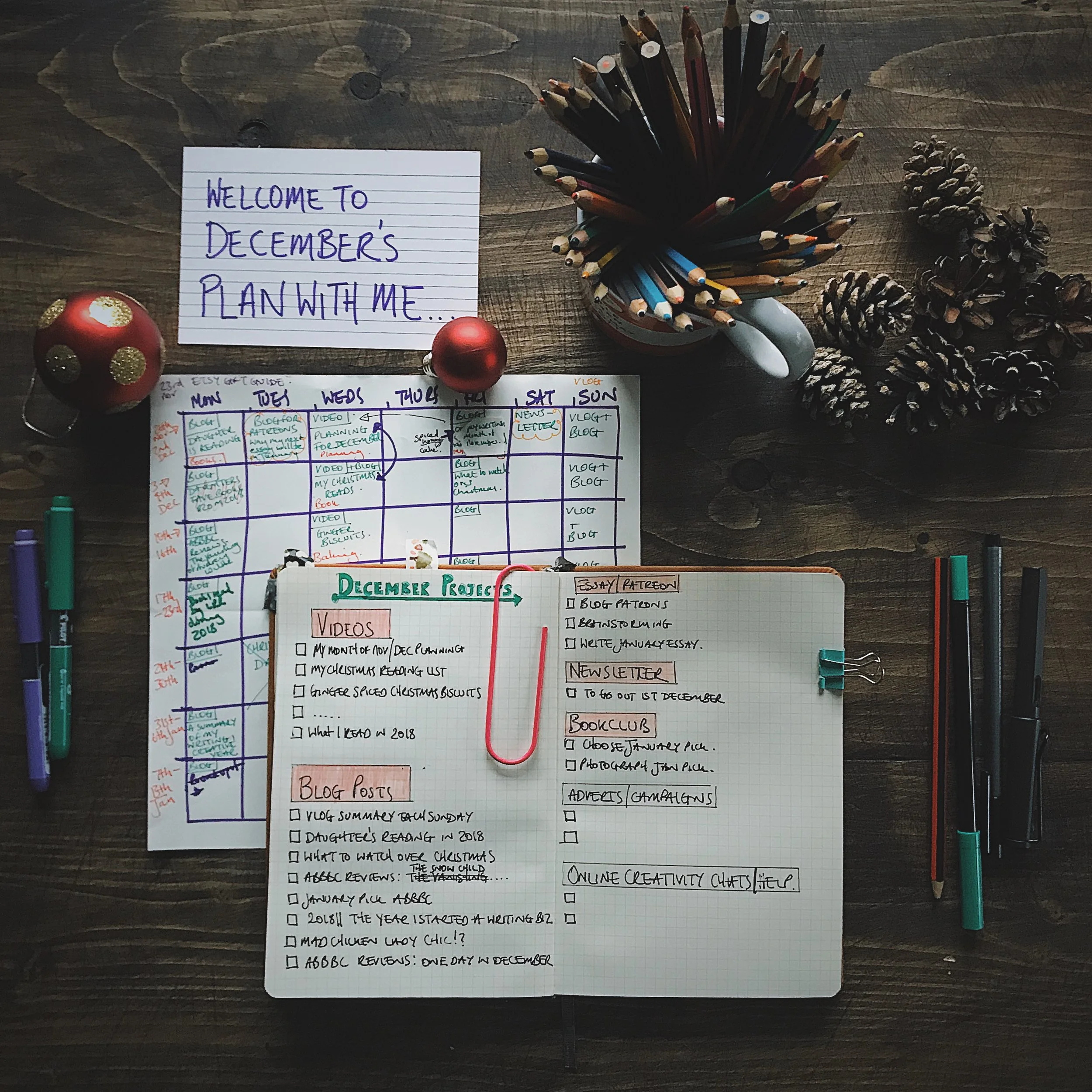 PLAN WITH ME | December 2018 | How I plan my writing &amp; blogging content