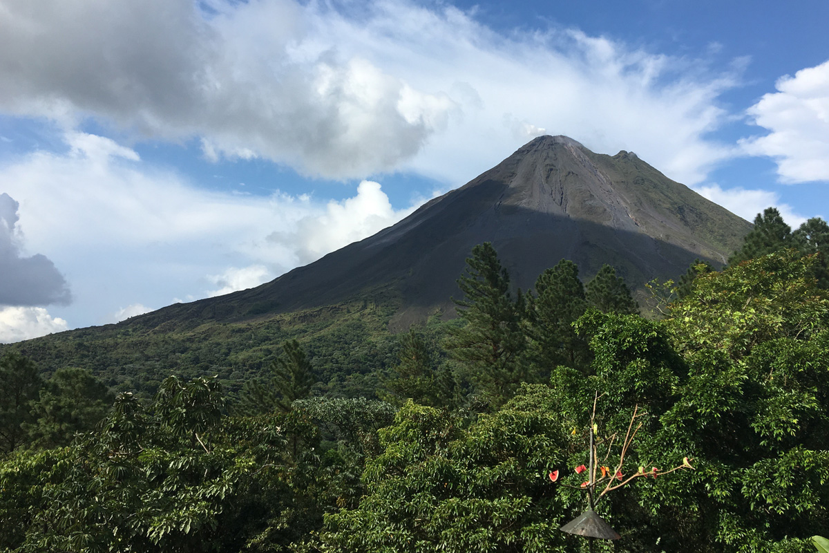 tip9volcano2cut.jpg